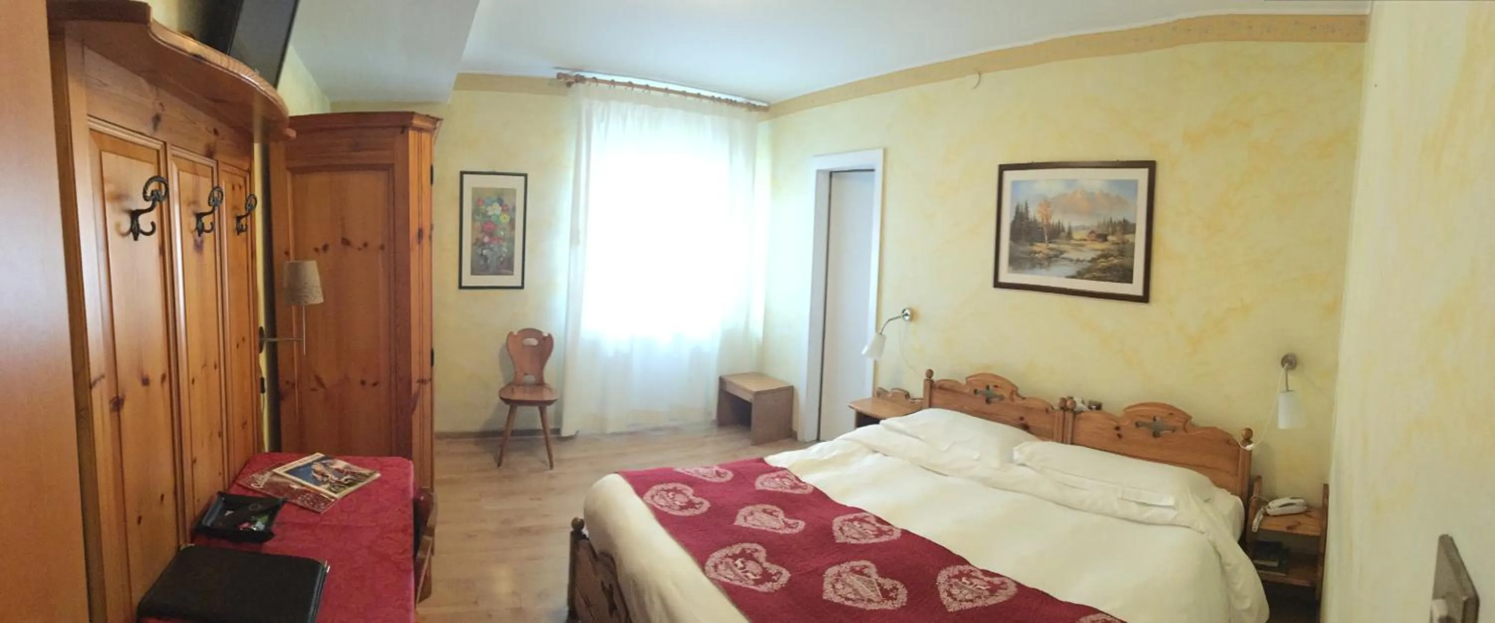 Photo of the whole room, Bed in Meuble Villa Neve