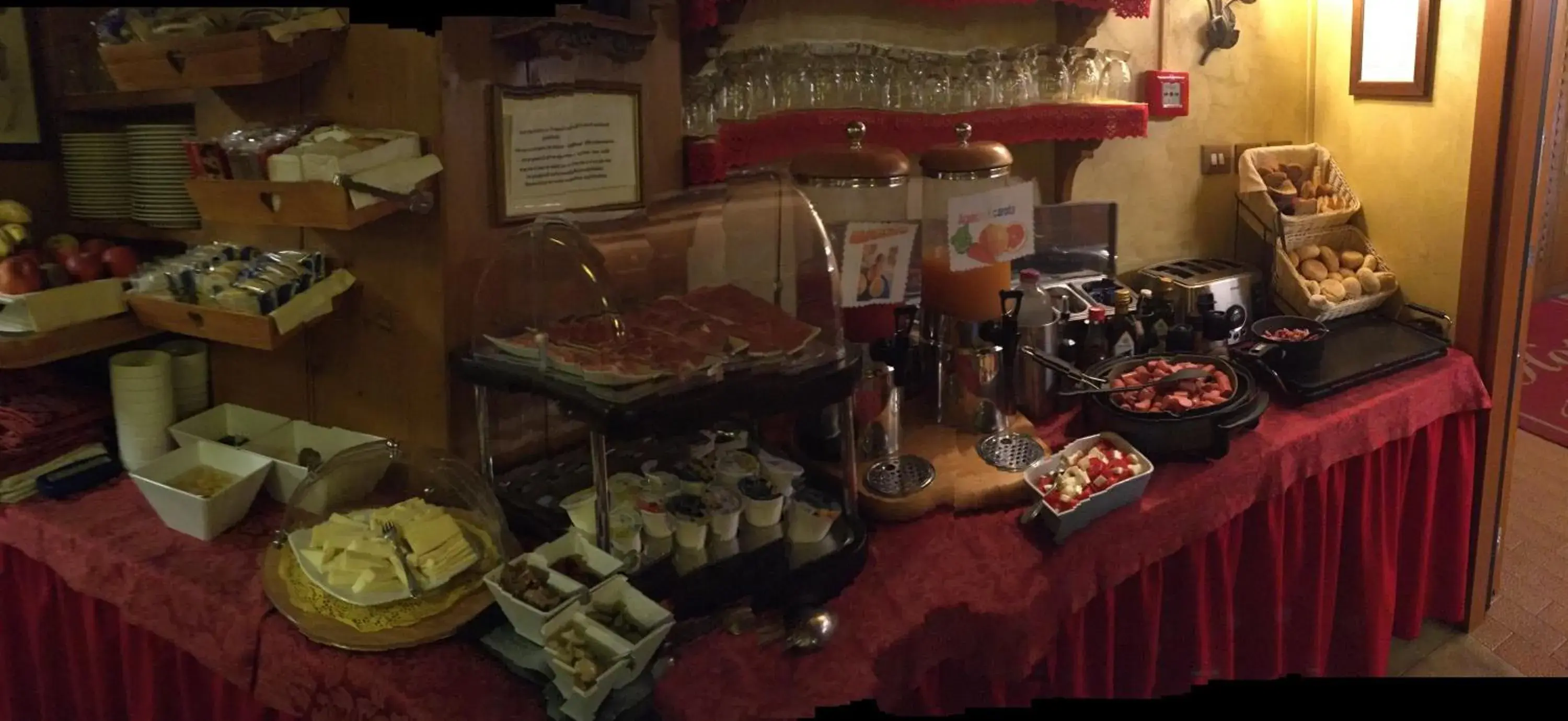 Food in Meuble Villa Neve Food in Meuble Villa Neve