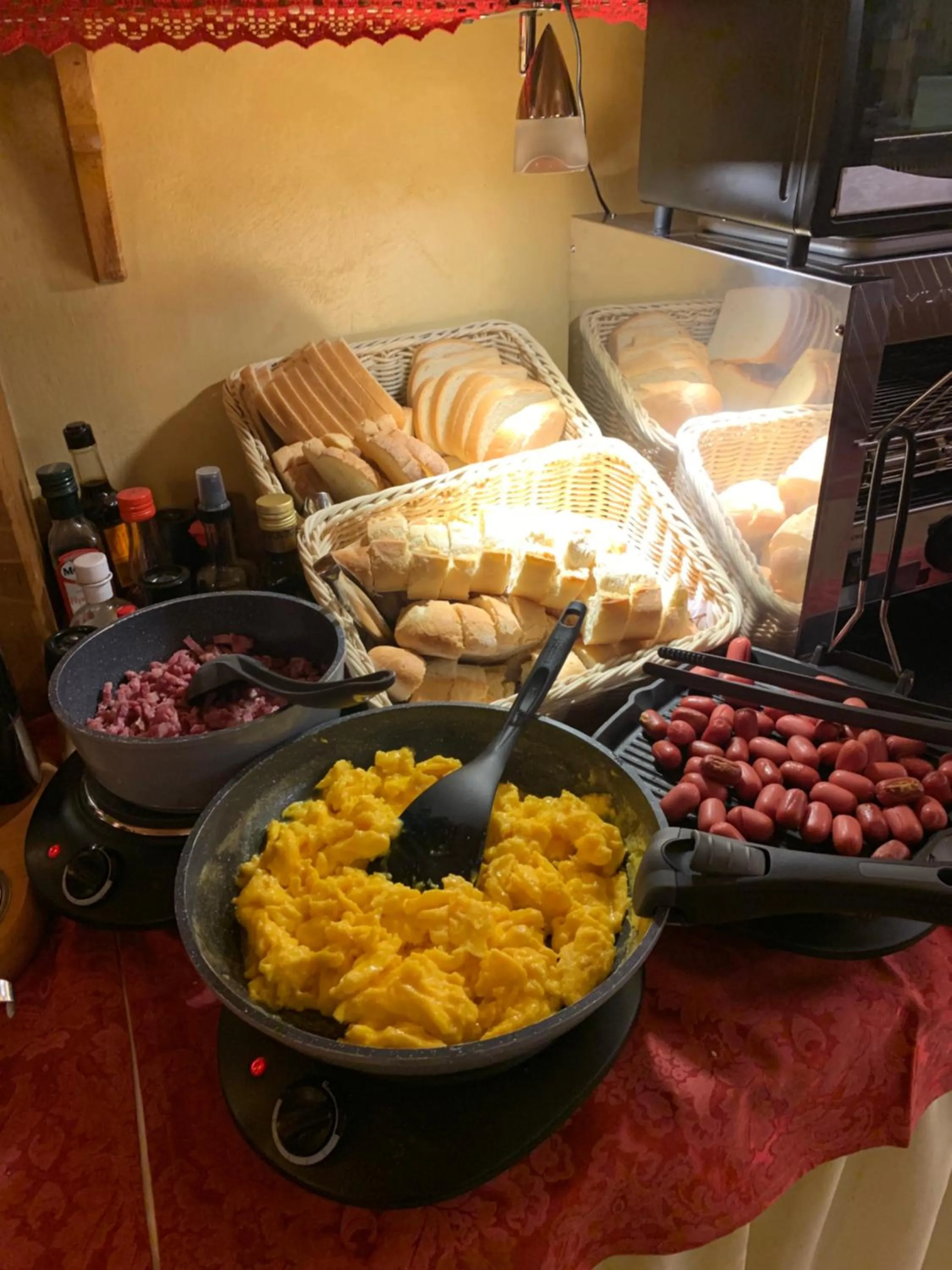 Food and drinks in Meuble Villa Neve