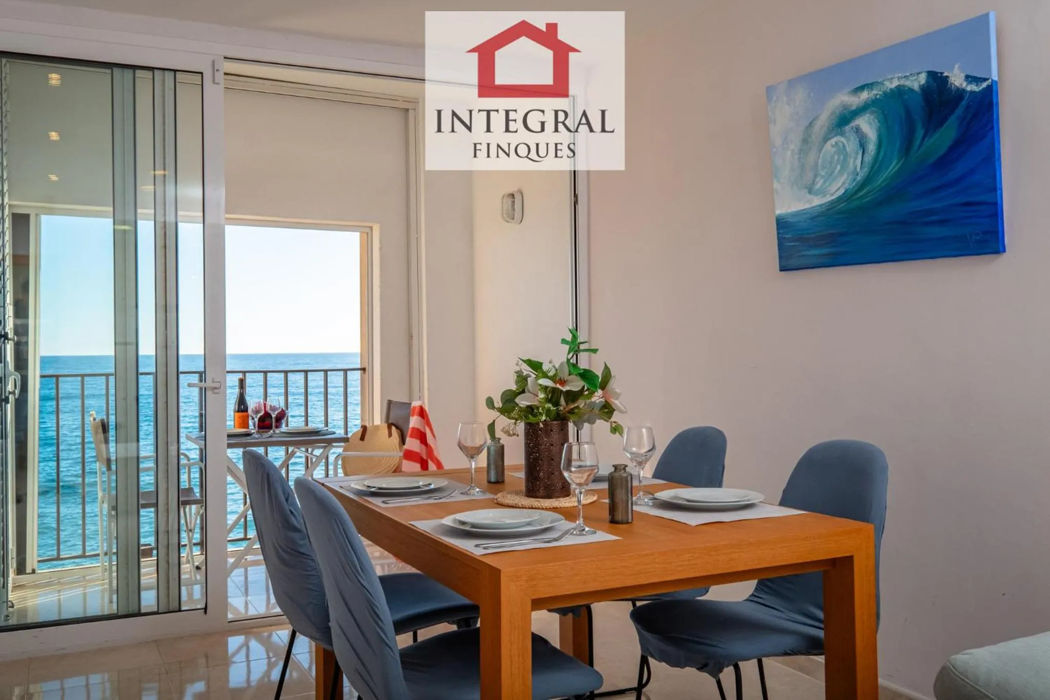Blue Wave Apartment