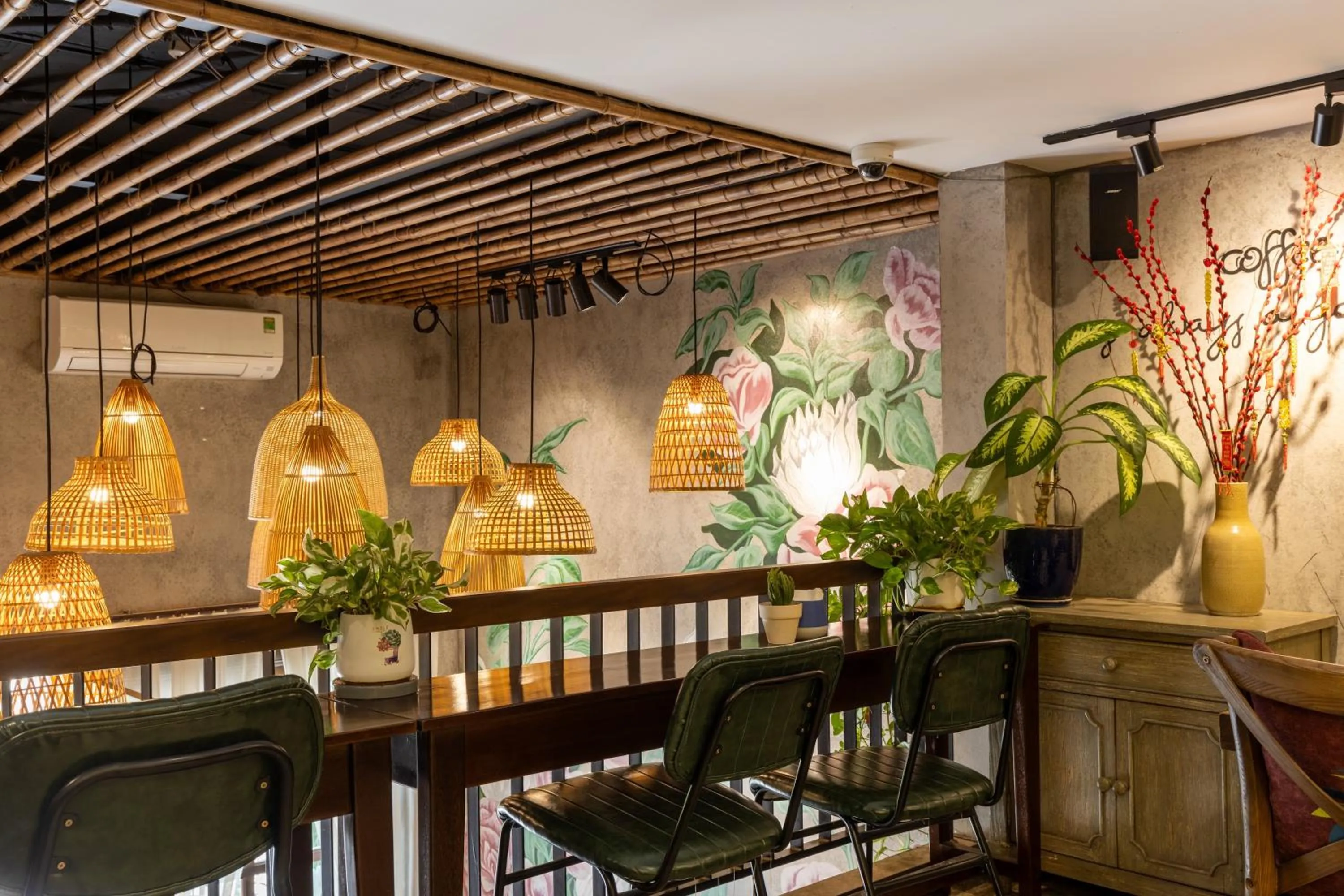 Property building in FLOWER BEACHSTAY & COFFEE