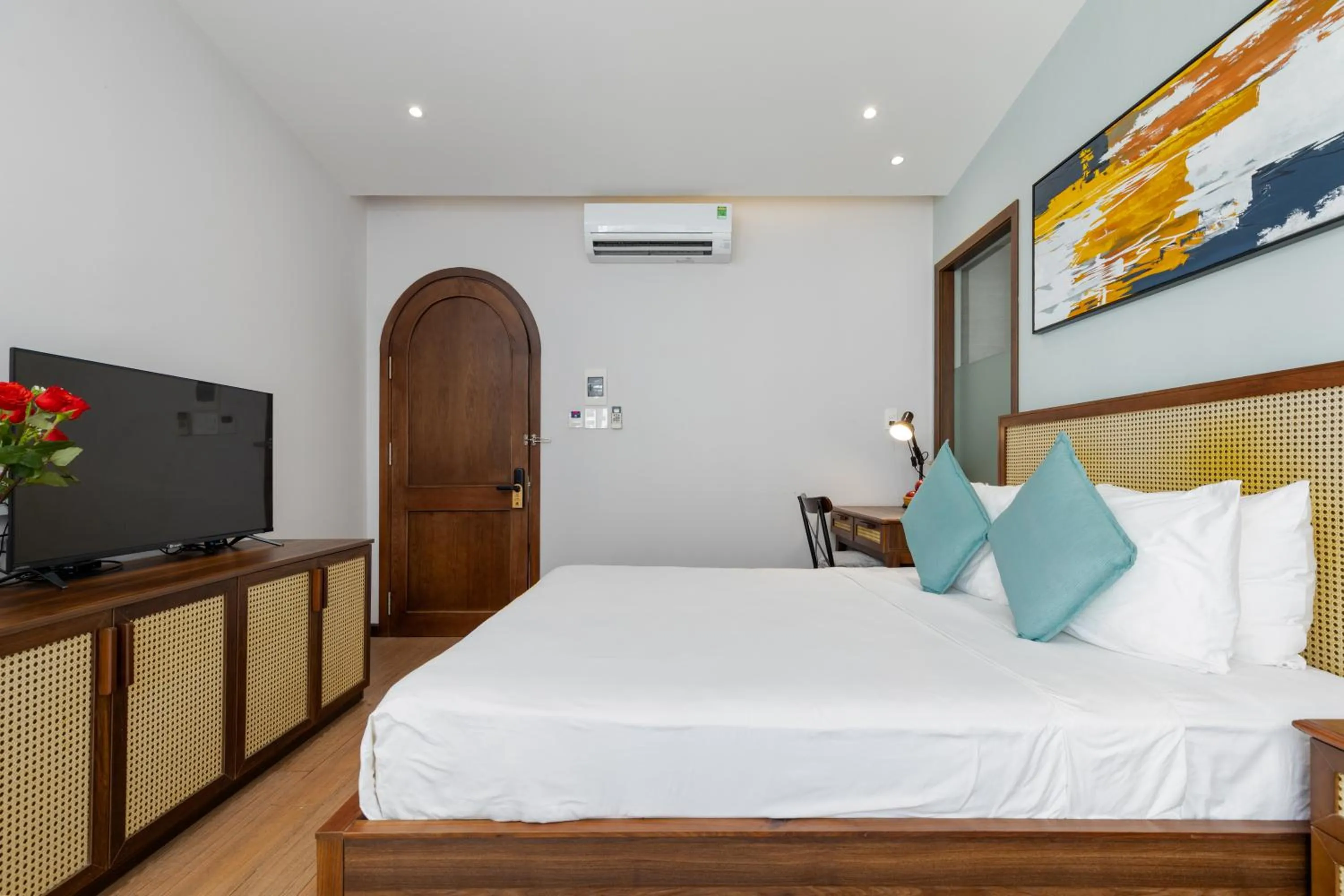 Photo of the whole room, Bed in FLOWER BEACHSTAY & COFFEE