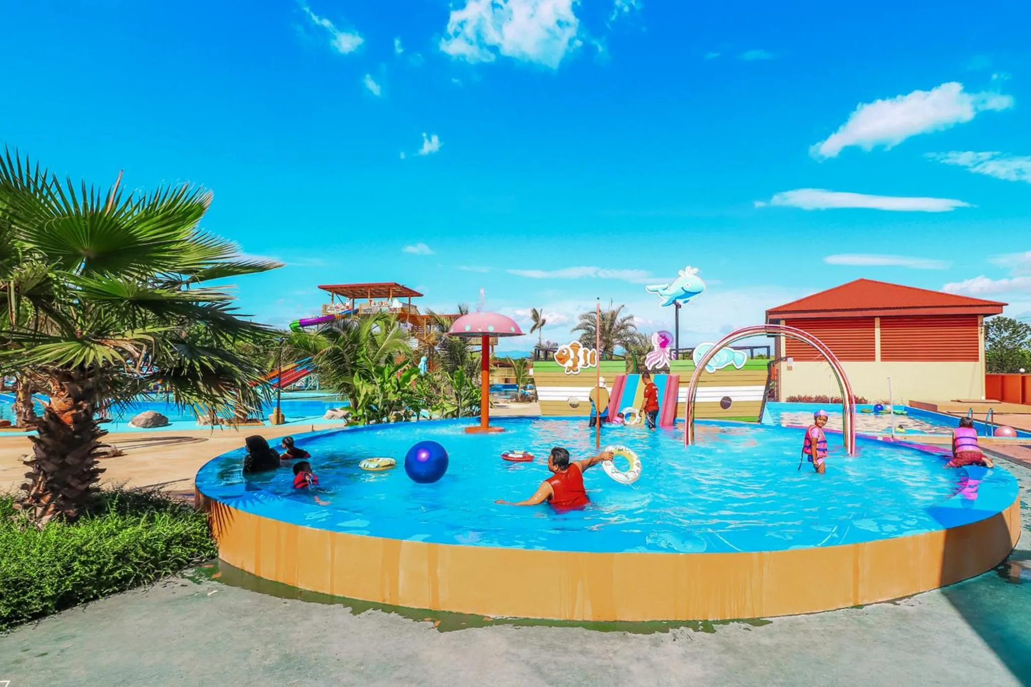 Aqua park in Trang Oasis Waterpark Hotel