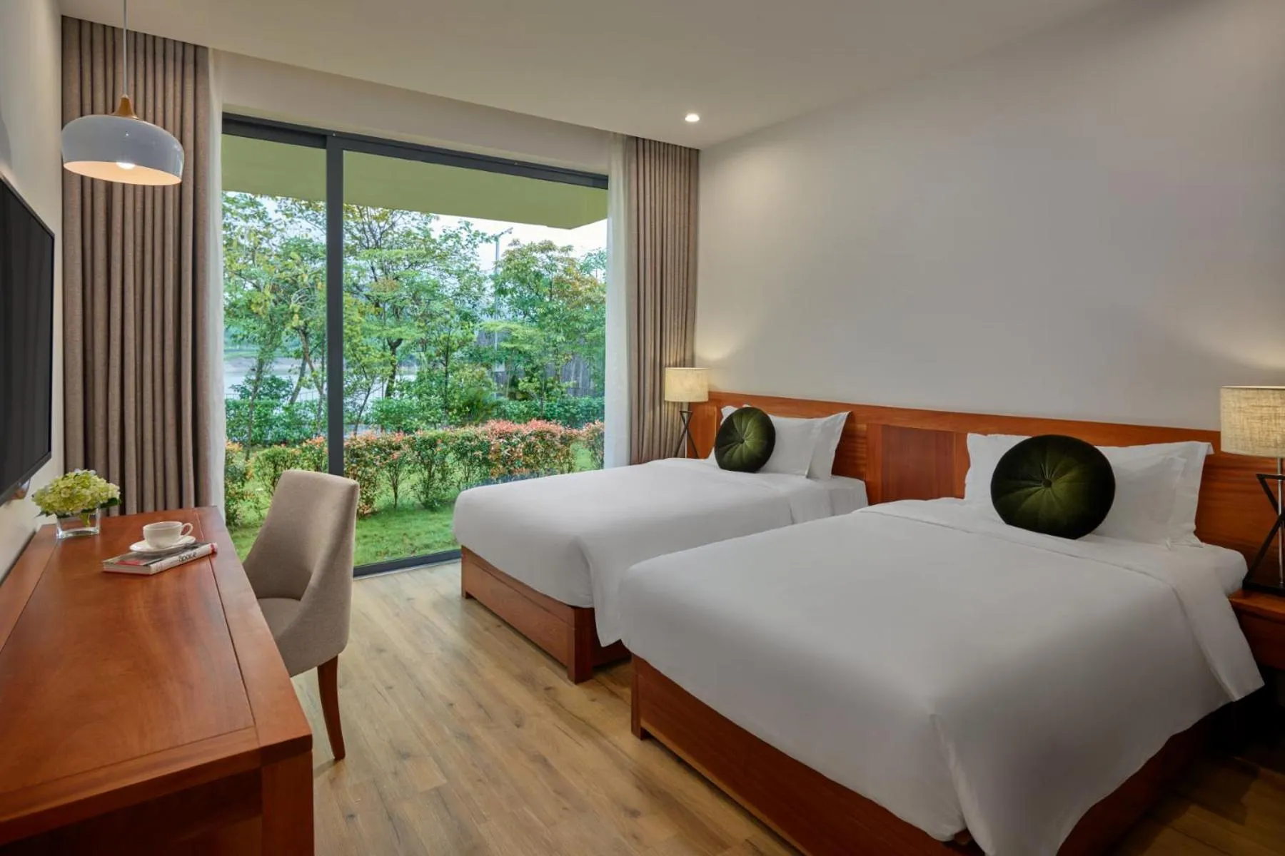 Bedroom, Bed in Wyndham Grand Vedana Ninh Binh Resort