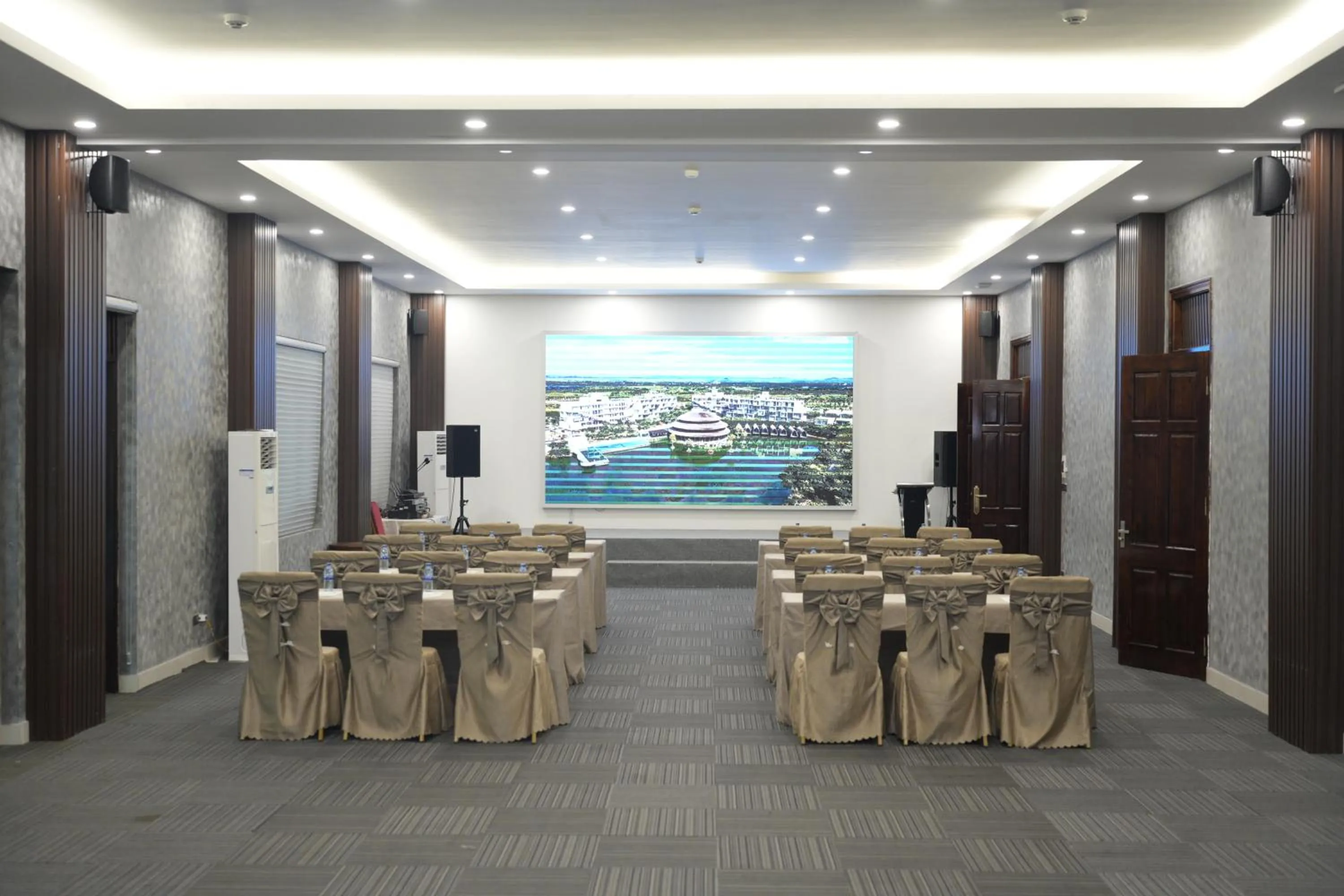 Meeting/conference room in Wyndham Grand Vedana Ninh Binh Resort