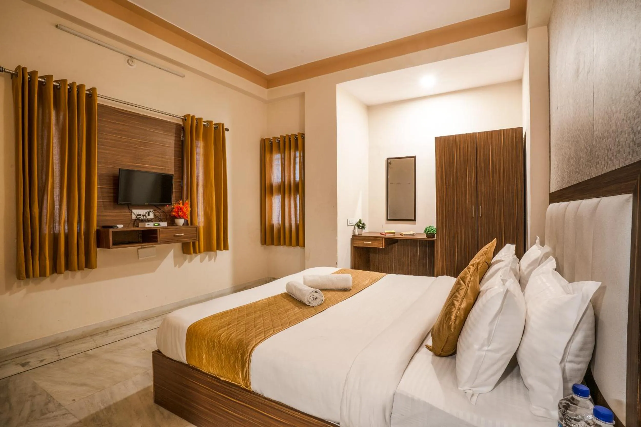 Bedroom, Bed in Tripli Udaipur