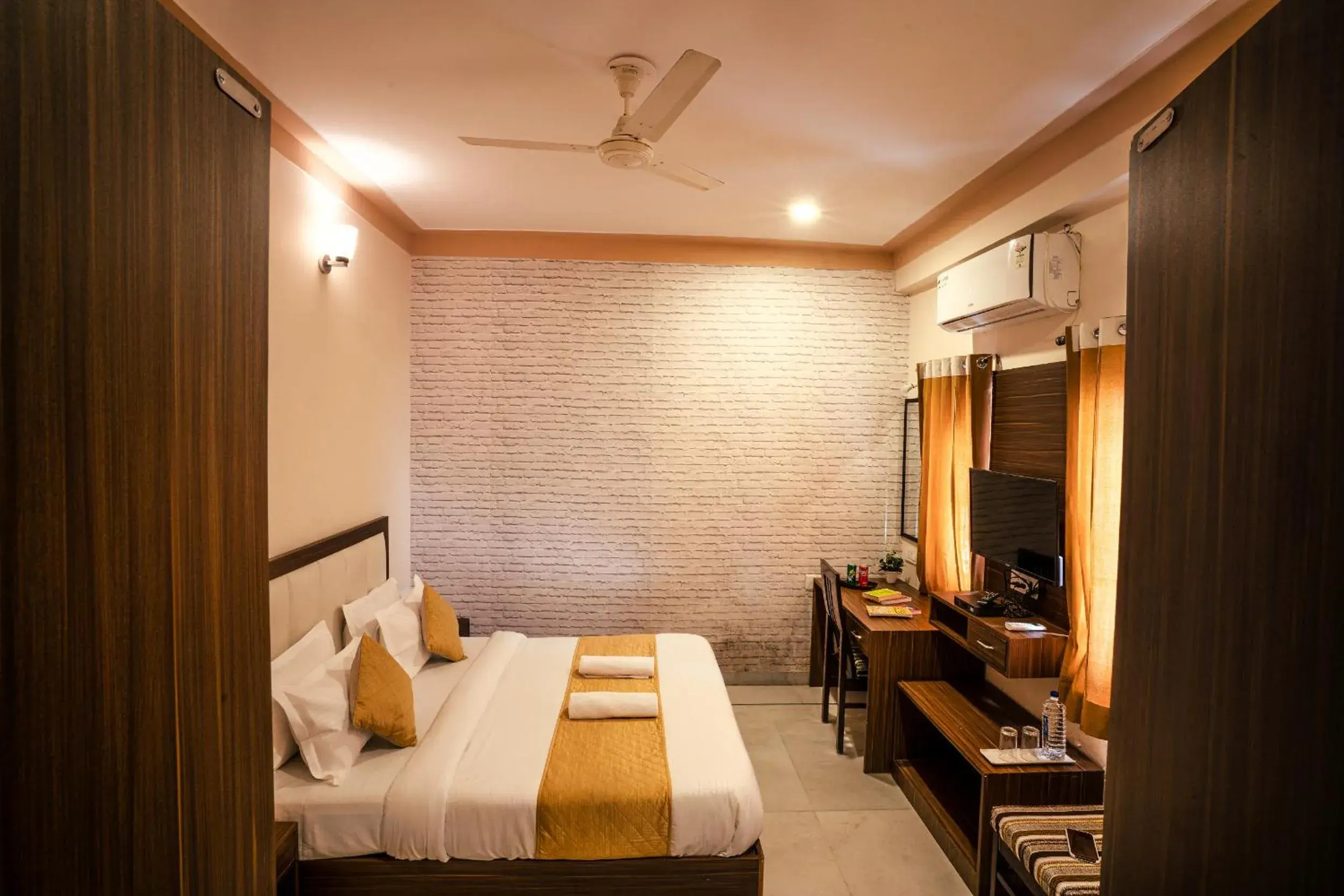 Bedroom, Bed in Tripli Udaipur Bedroom, Bed in Tripli Udaipur