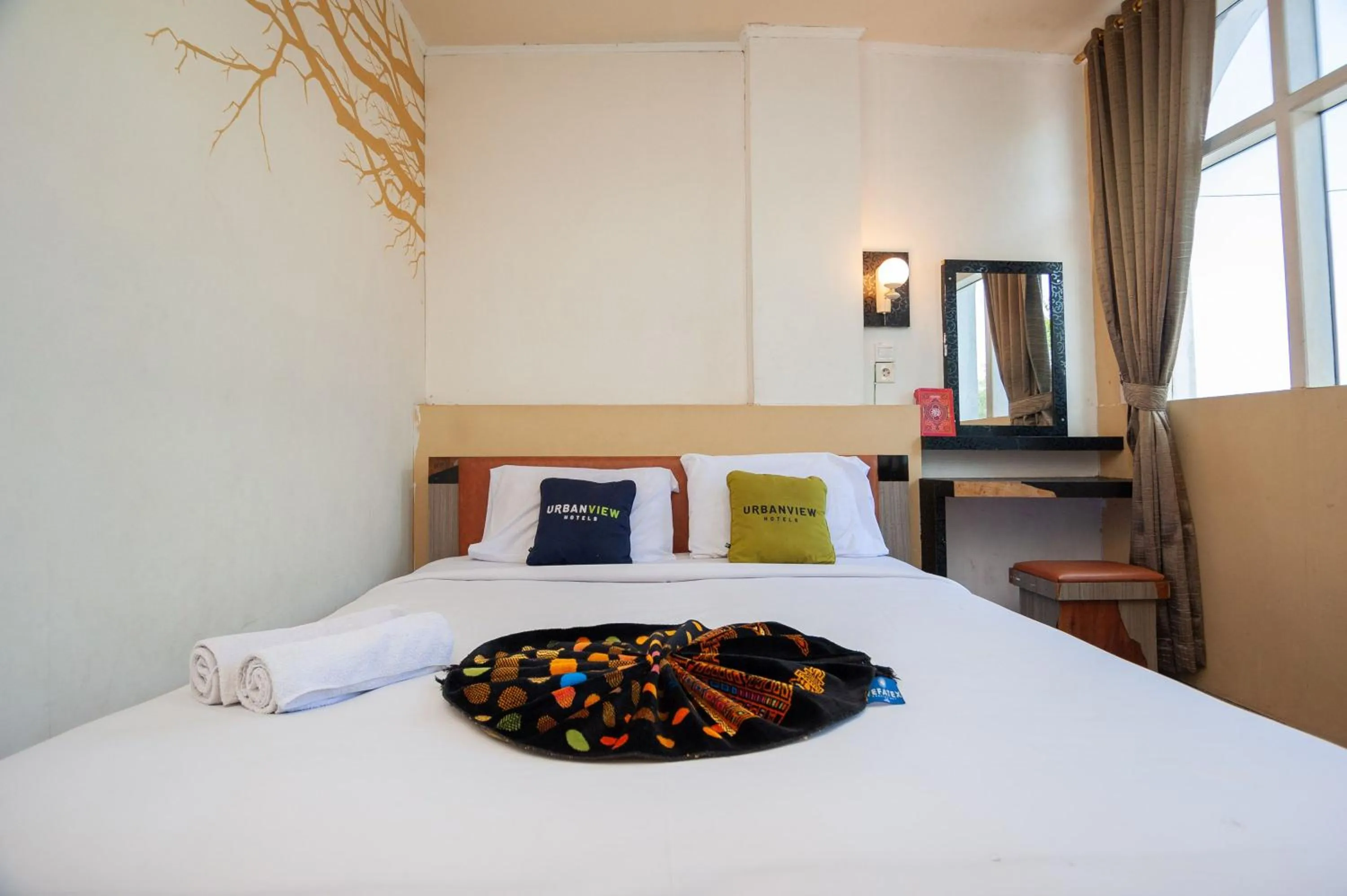 Bedroom, Bed in Urbanview Hotel Ananda Syariah by RedDoorz