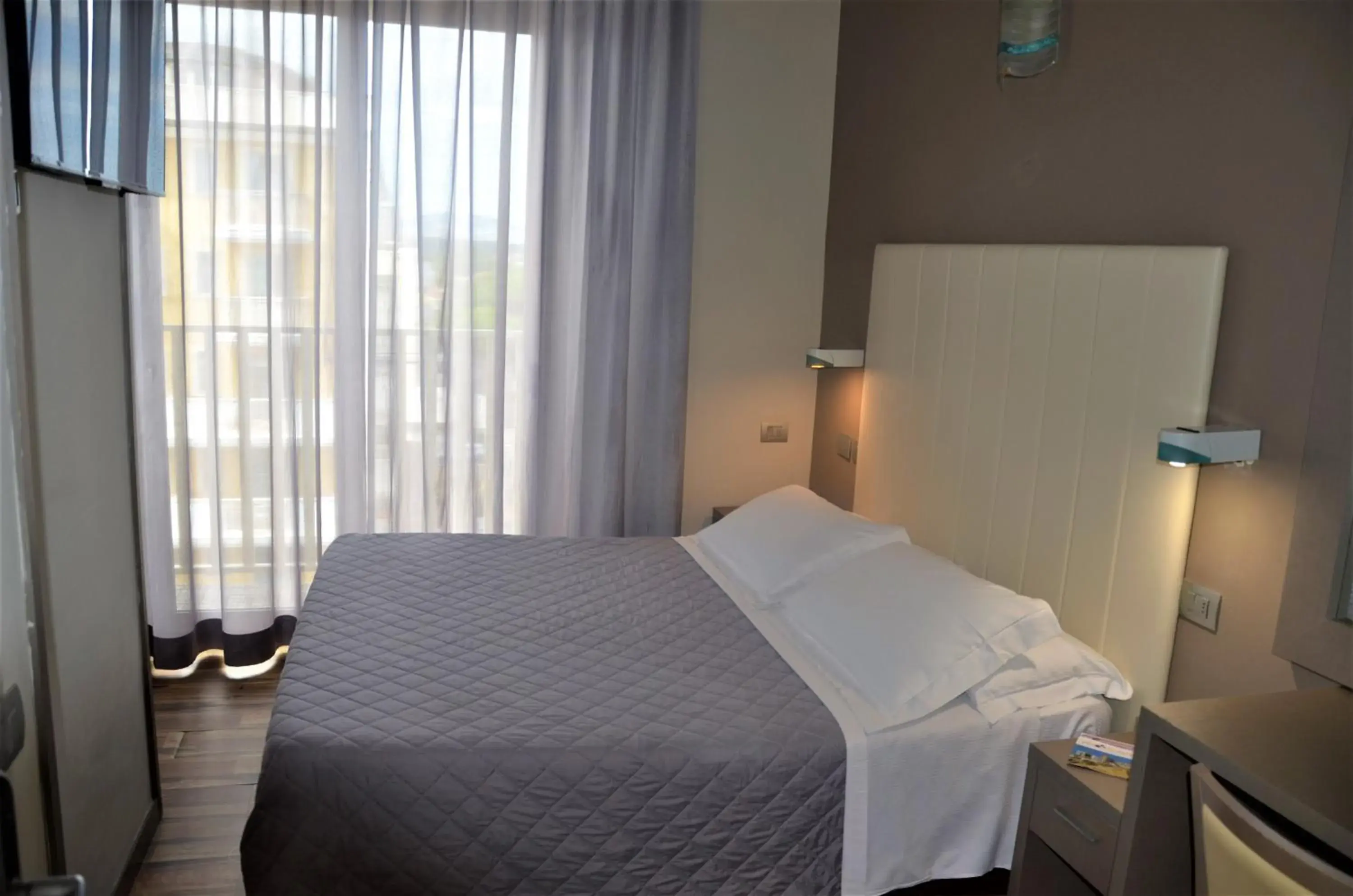 City side Economy Small Double Room with pool access in Yes Hotel Touring & SPA City side Economy Small Double Room with pool access in Yes Hotel Touring & SPA