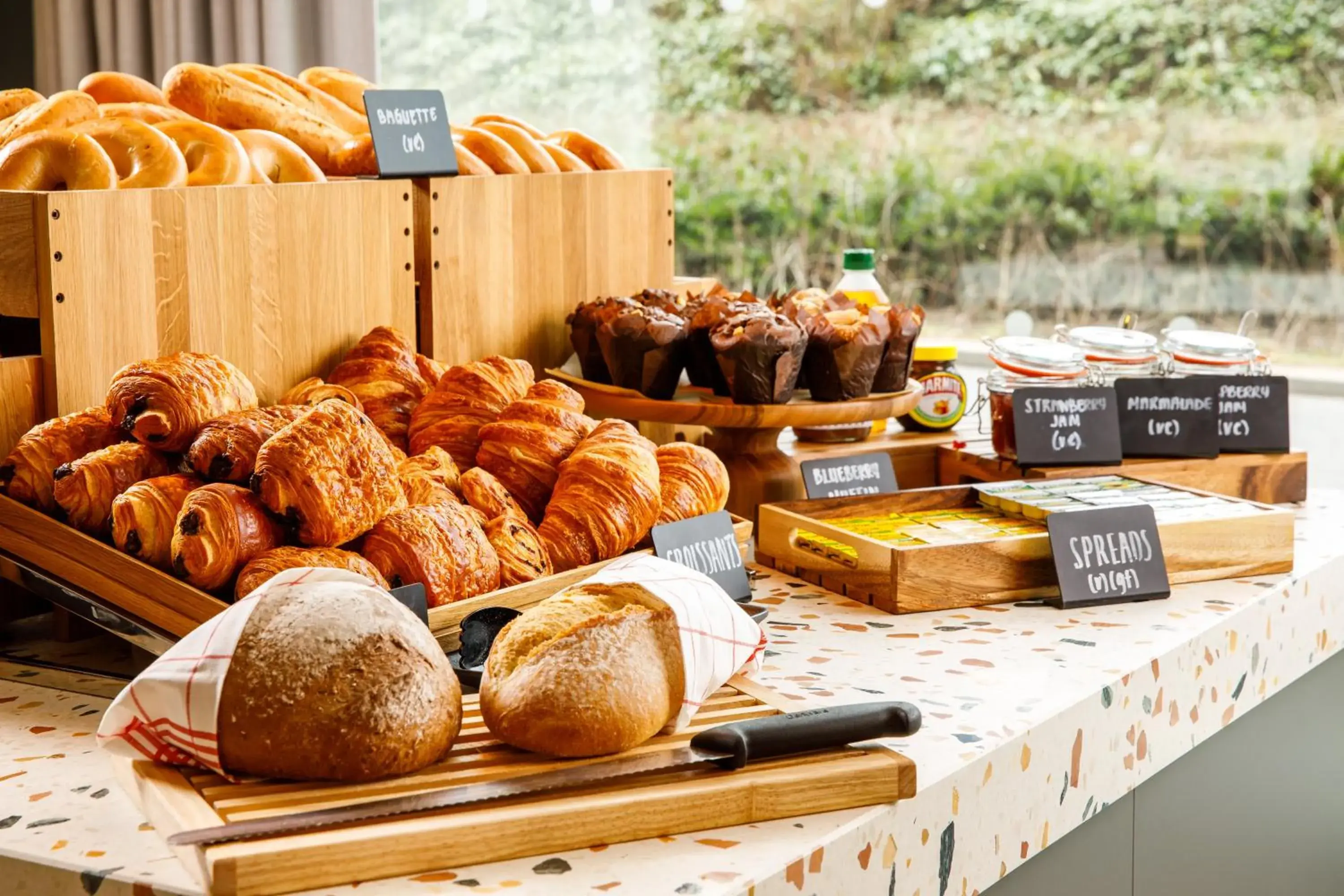 Breakfast in Holiday Inn Manchester Airport T2 by IHG Breakfast in Holiday Inn Manchester Airport T2 by IHG