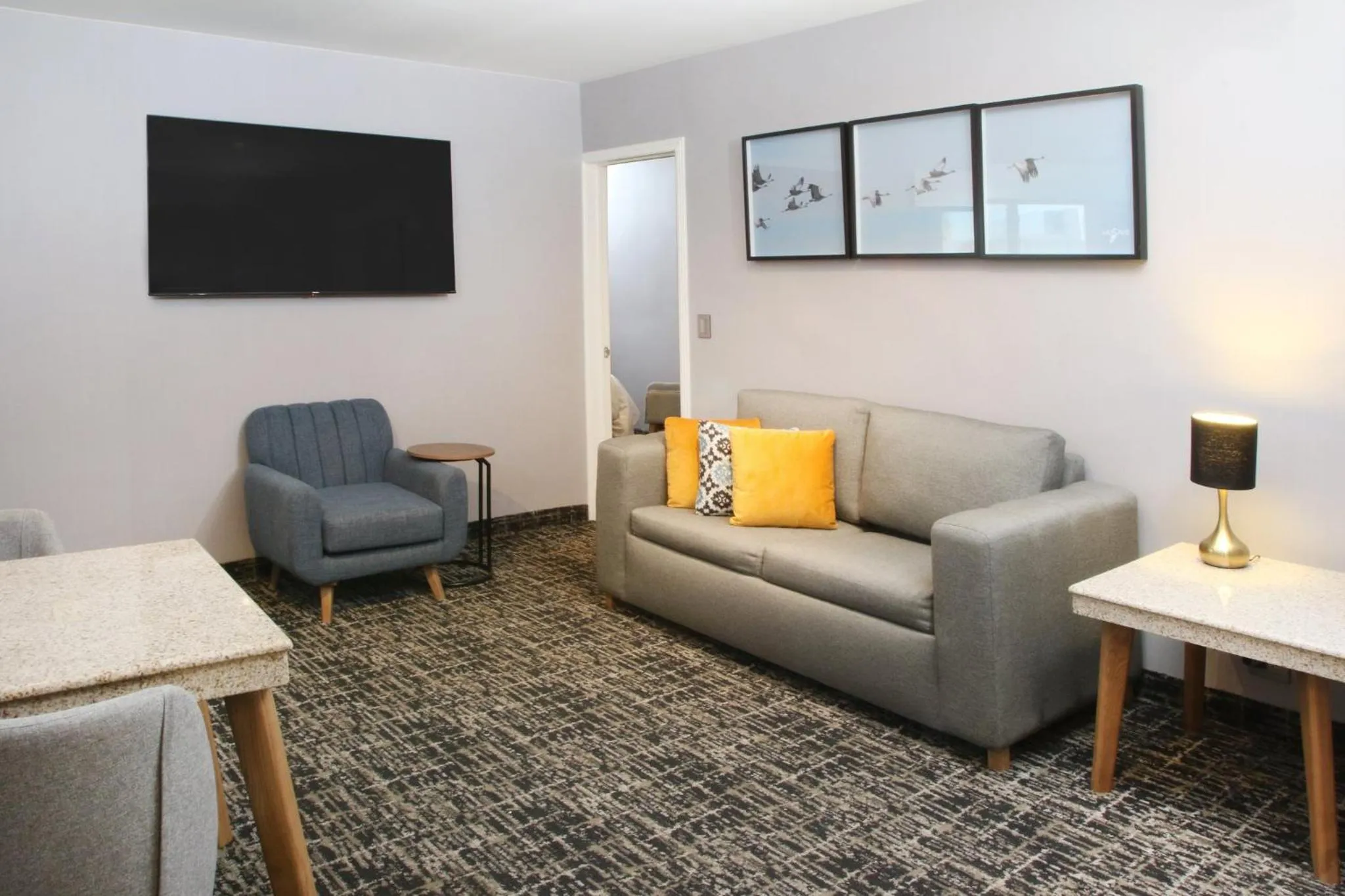 Photo of the whole room in voco Saltillo Suites by IHG