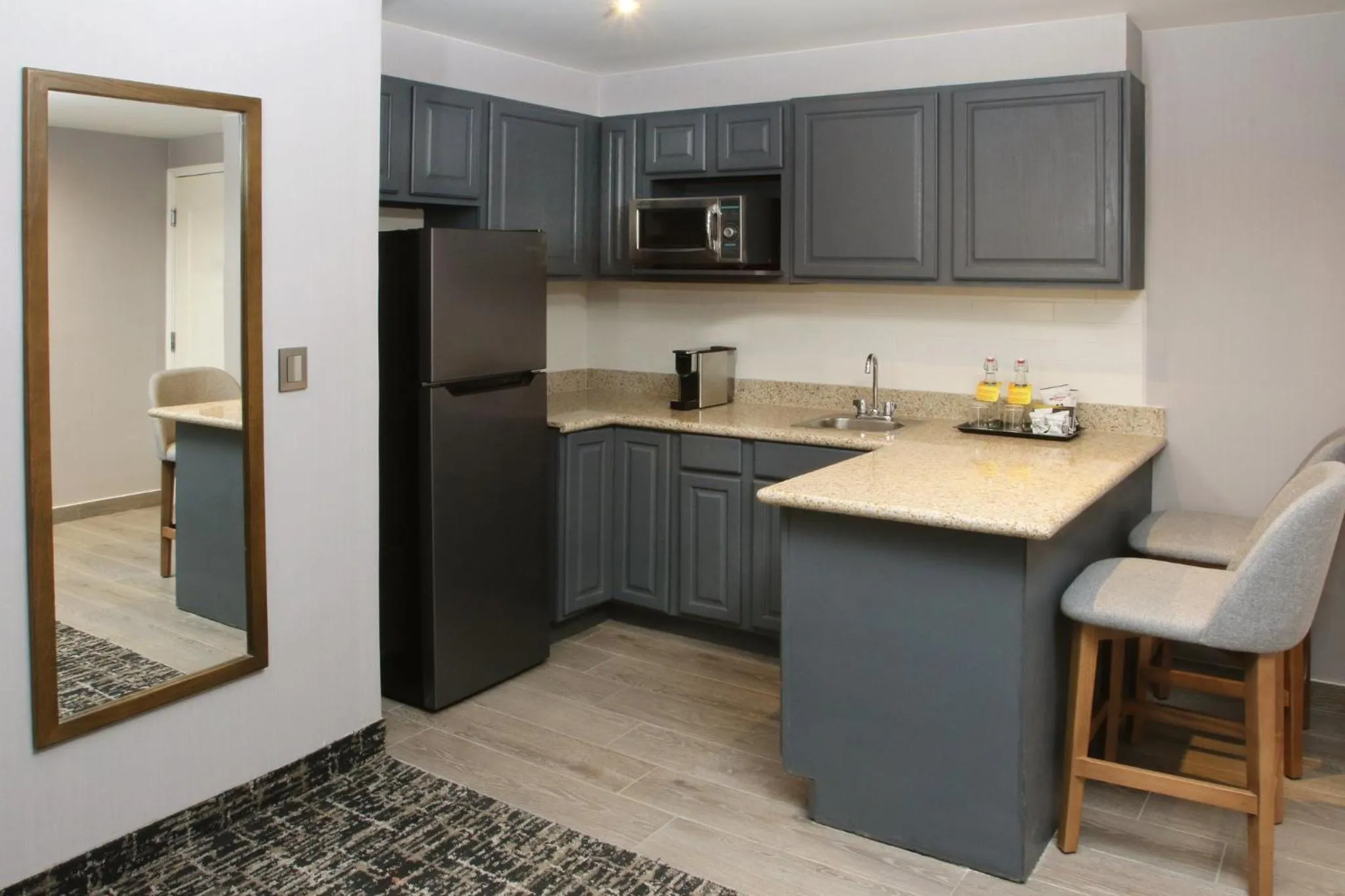 Photo of the whole room in voco Saltillo Suites by IHG