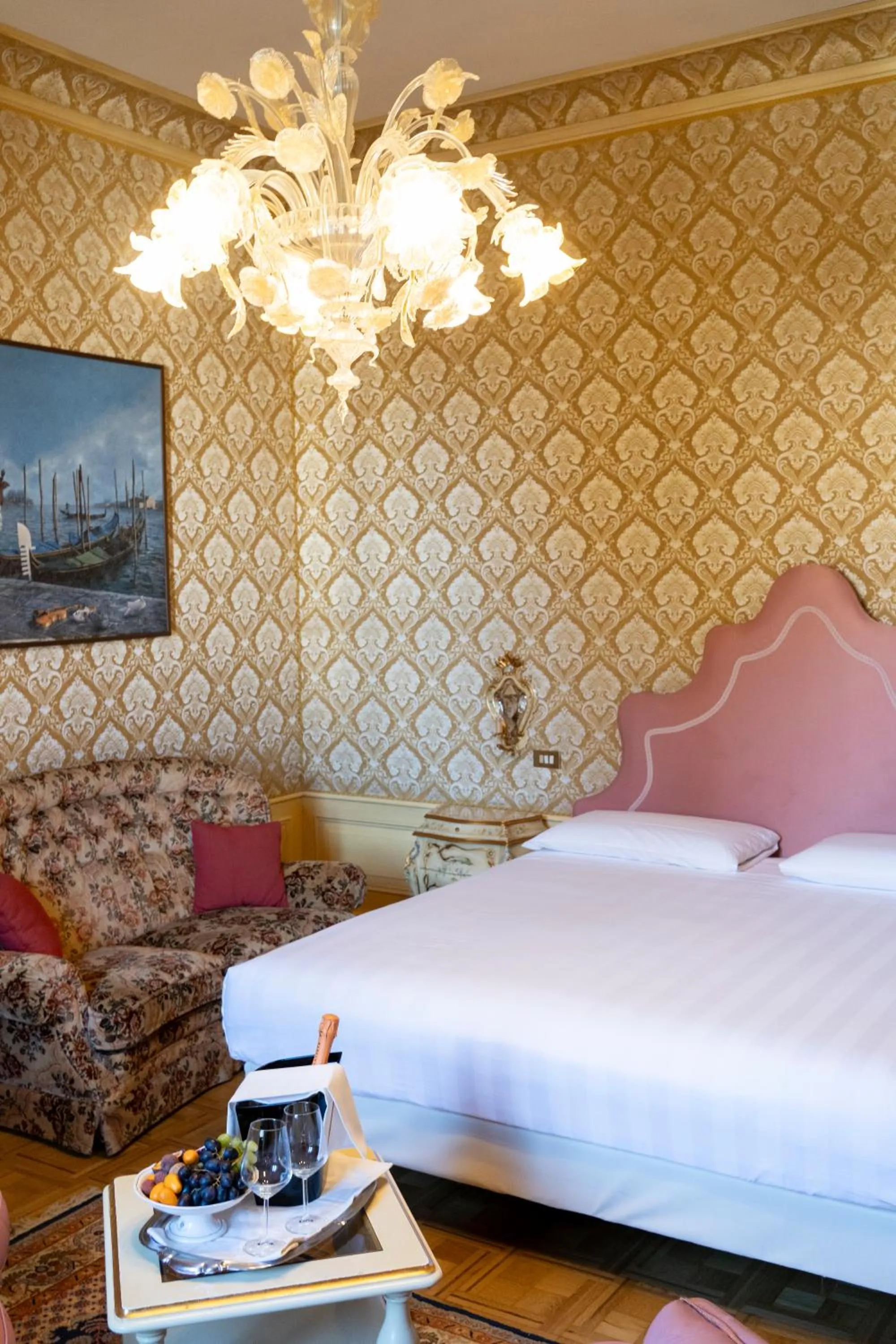 Decorative detail, Bed in Park Hotel Villa Giustinian