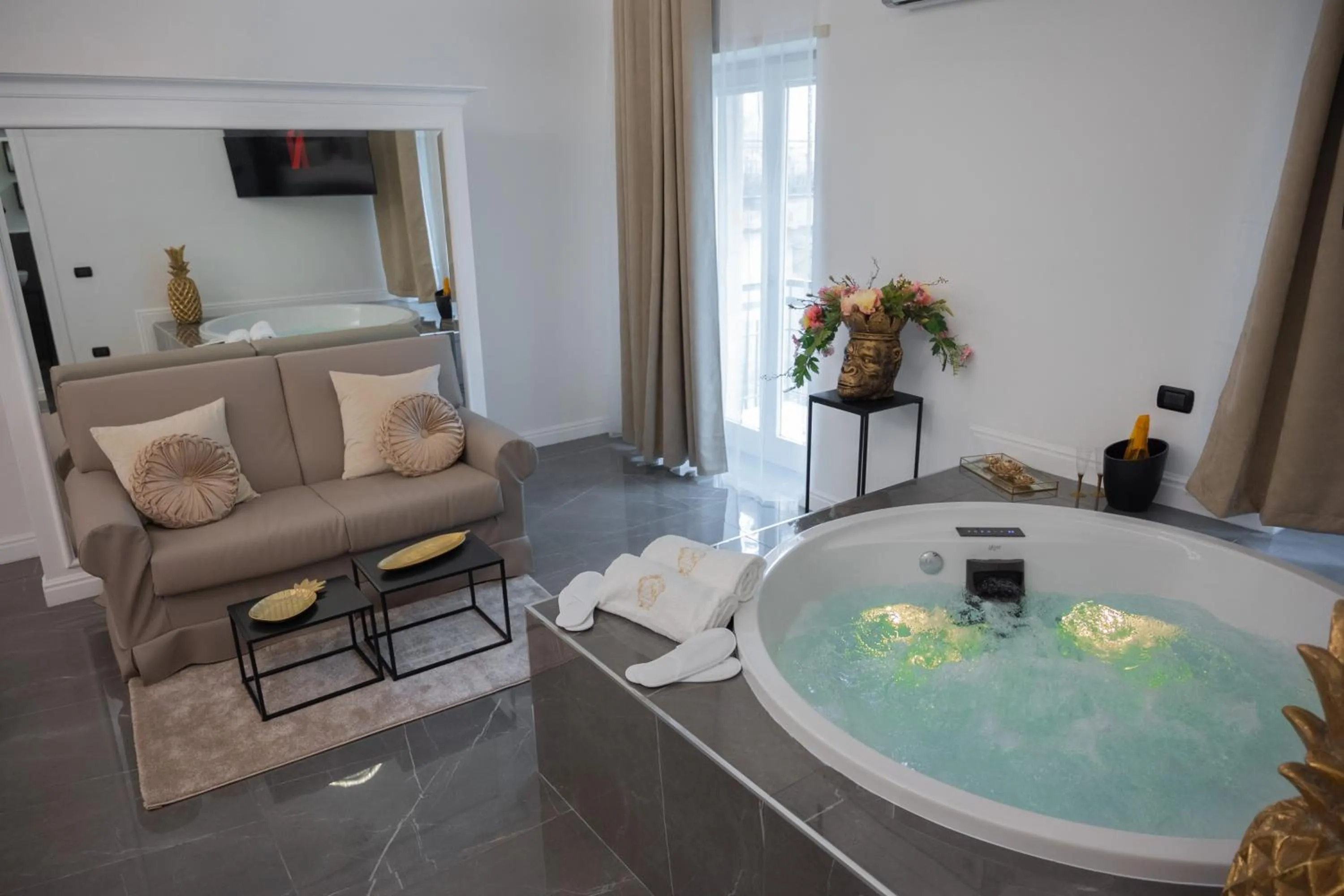 NM Luxury Suites