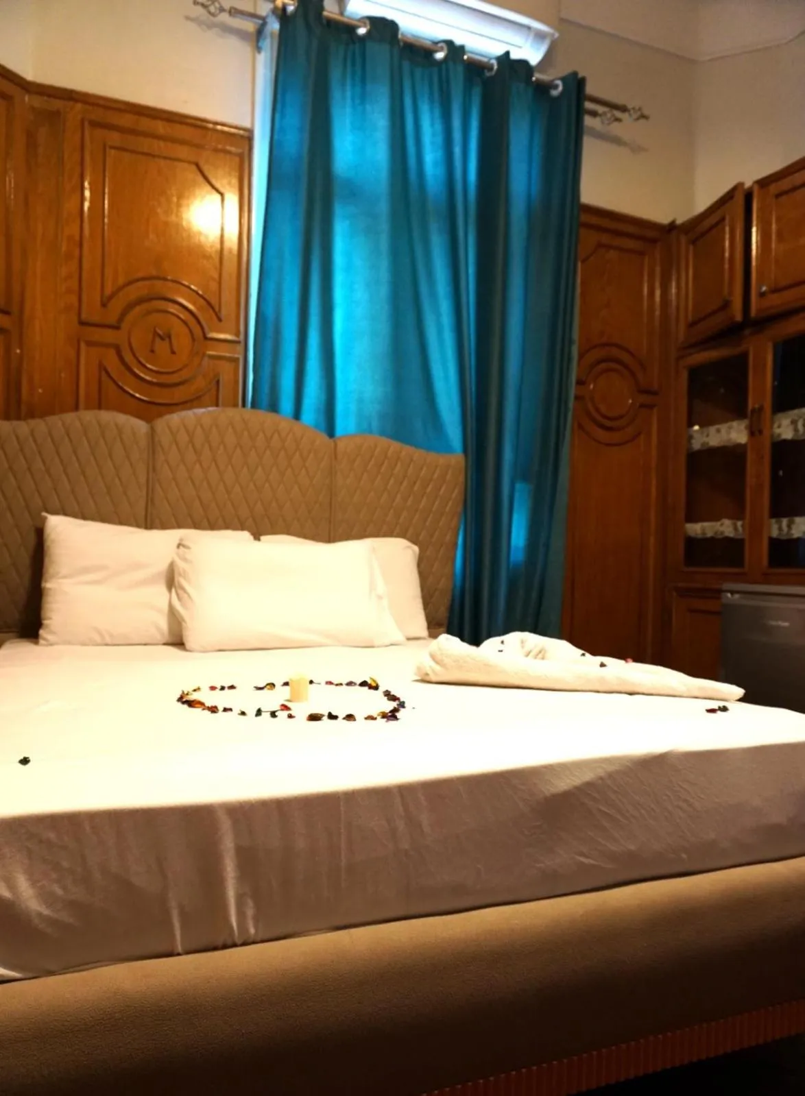 Bed in New Abdeen palace hostel