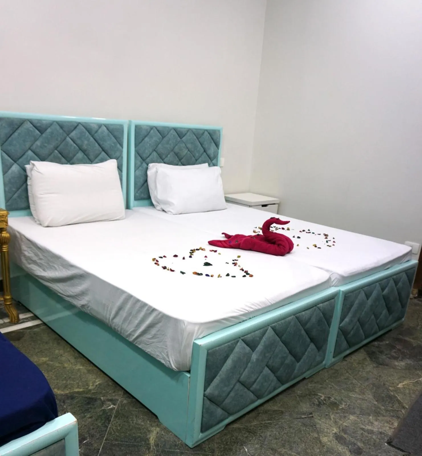 Bed in New Abdeen palace hostel
