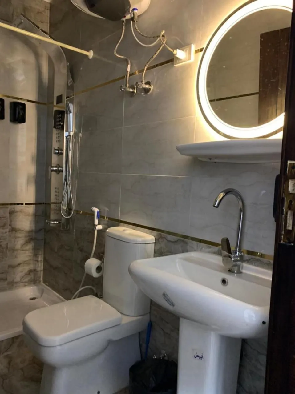 Single Room with Private Bathroom in New Abdeen palace hostel