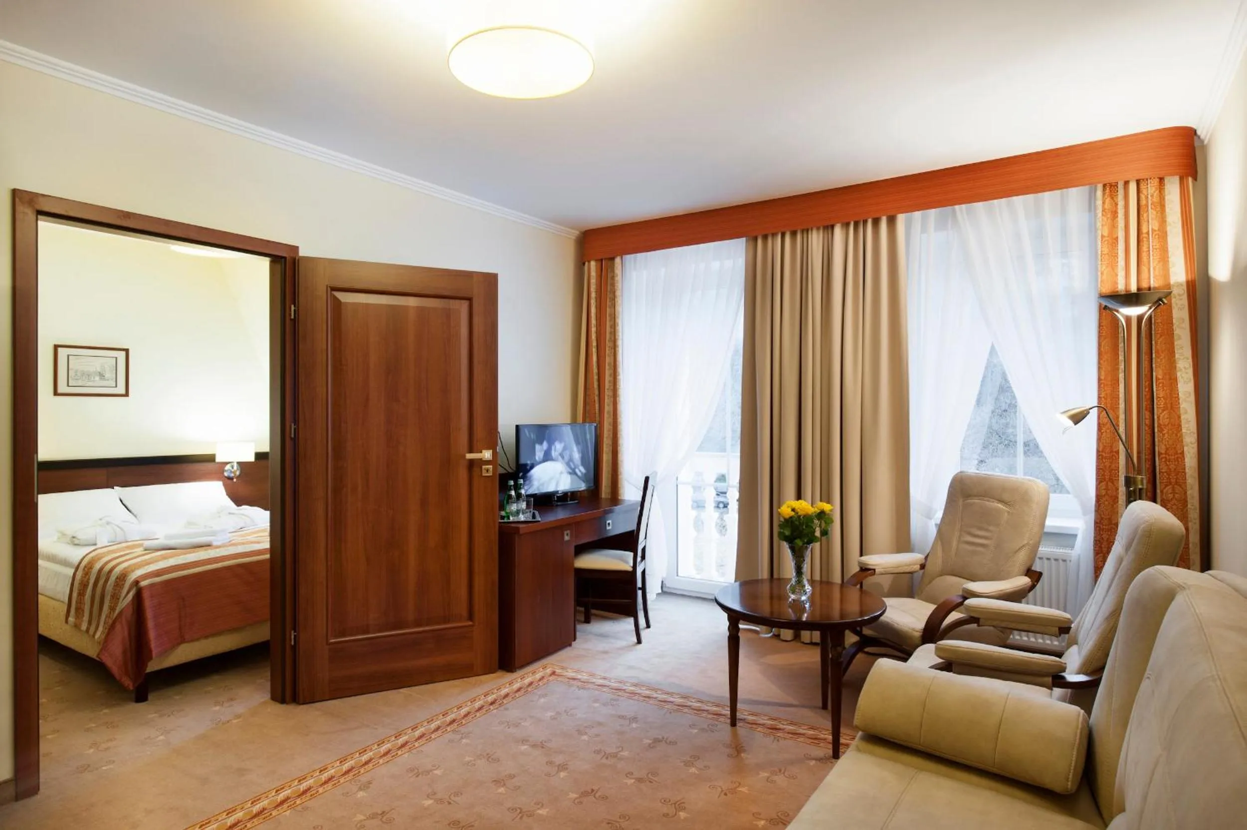 Photo of the whole room, Bed in Resort de Esperanto Sanatorium Uzdrowiskowe