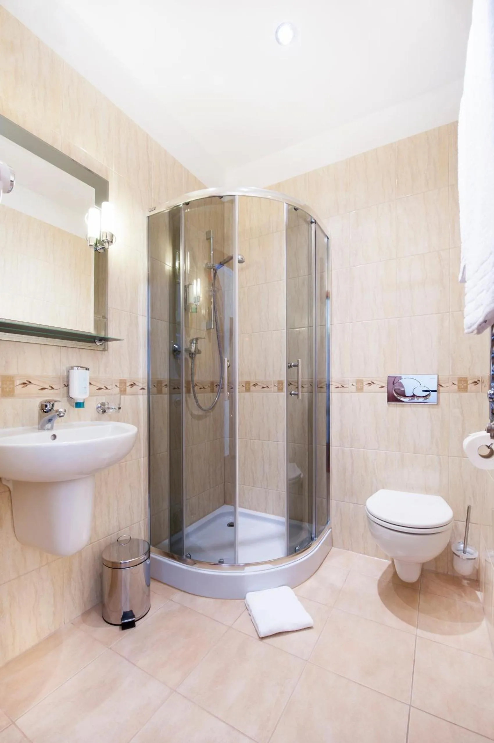 Bathroom in Resort de Esperanto Sanatorium Uzdrowiskowe