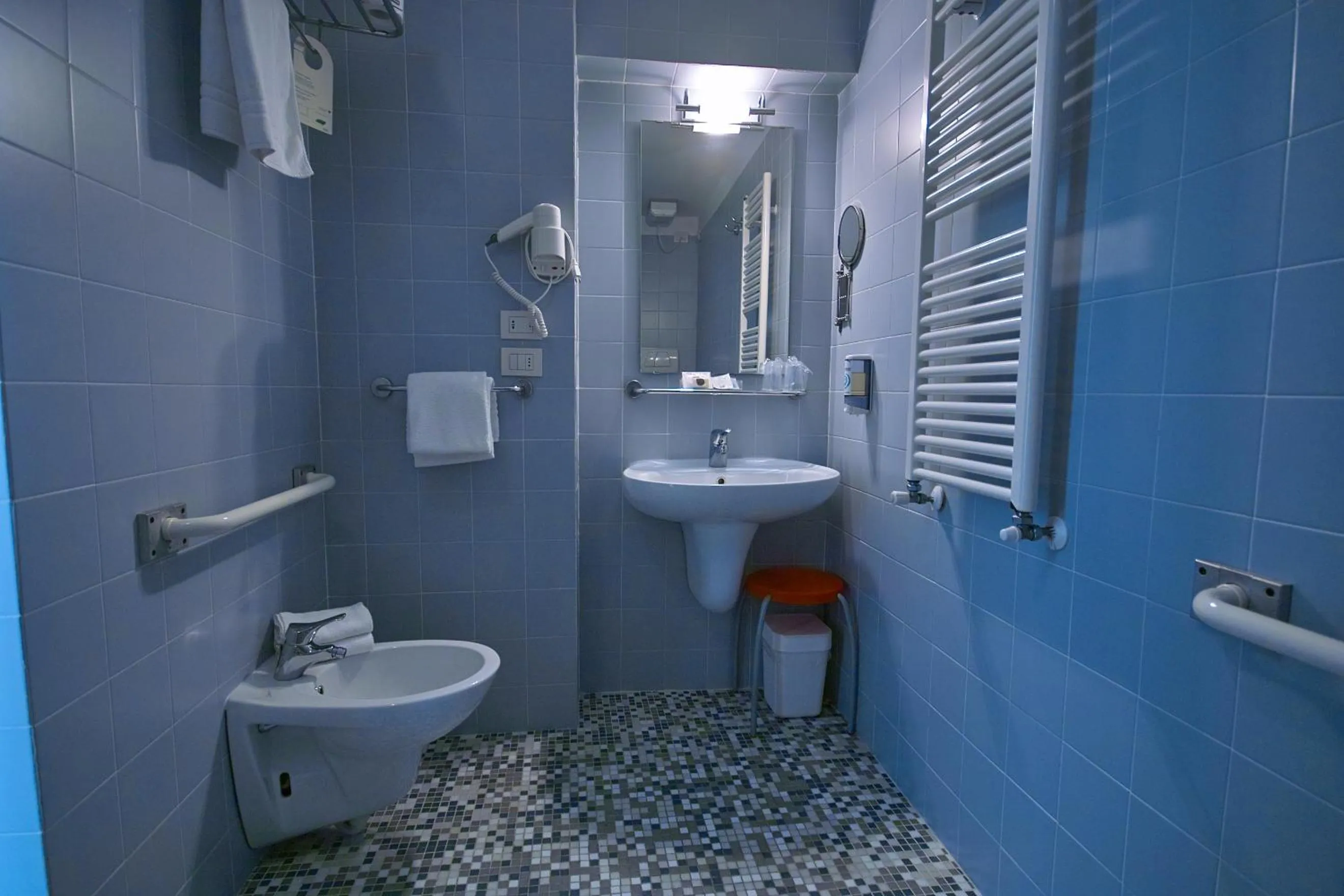 Bathroom in Hotel L'Approdo