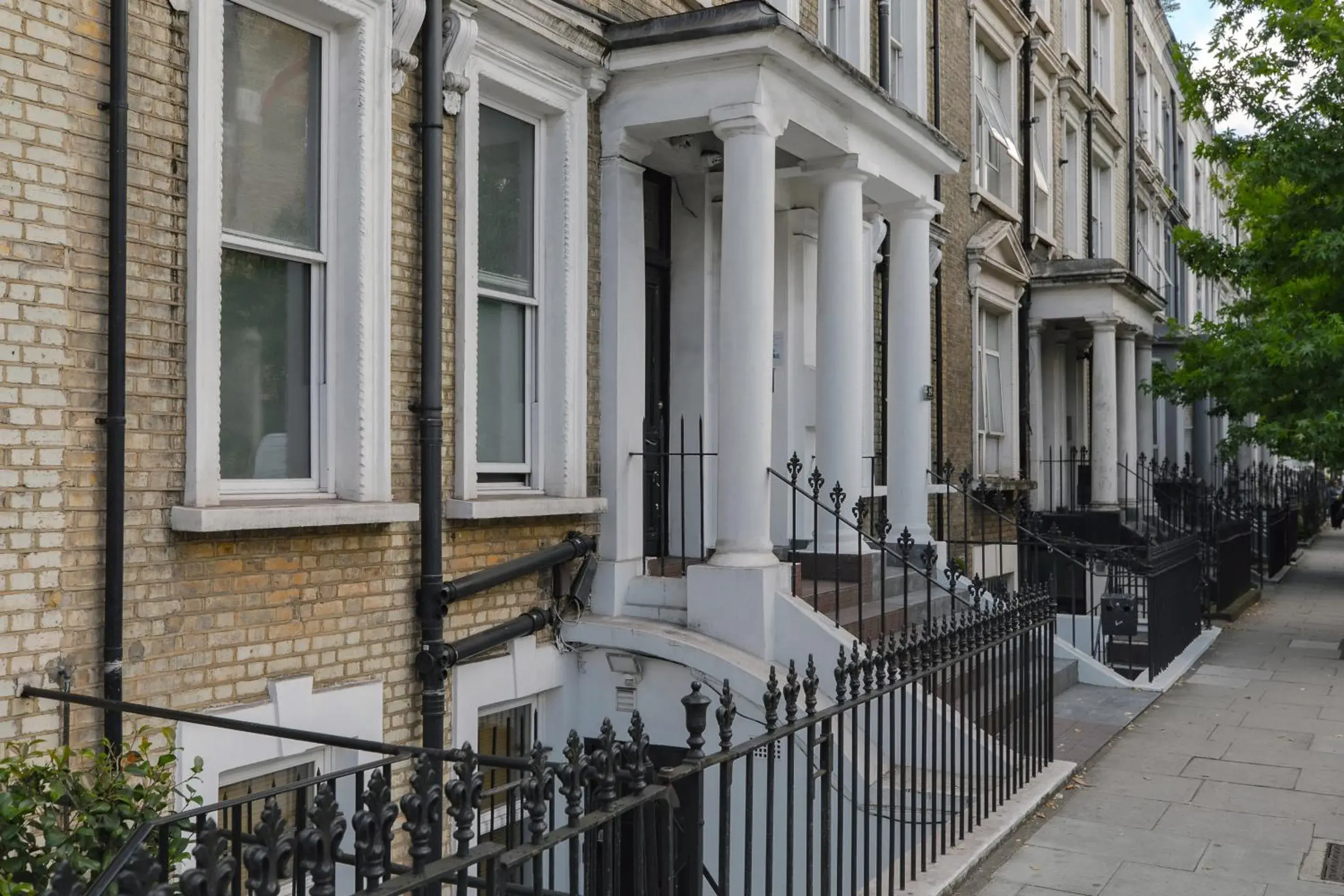 Property building in Wembar Hotel Property building in Wembar Hotel