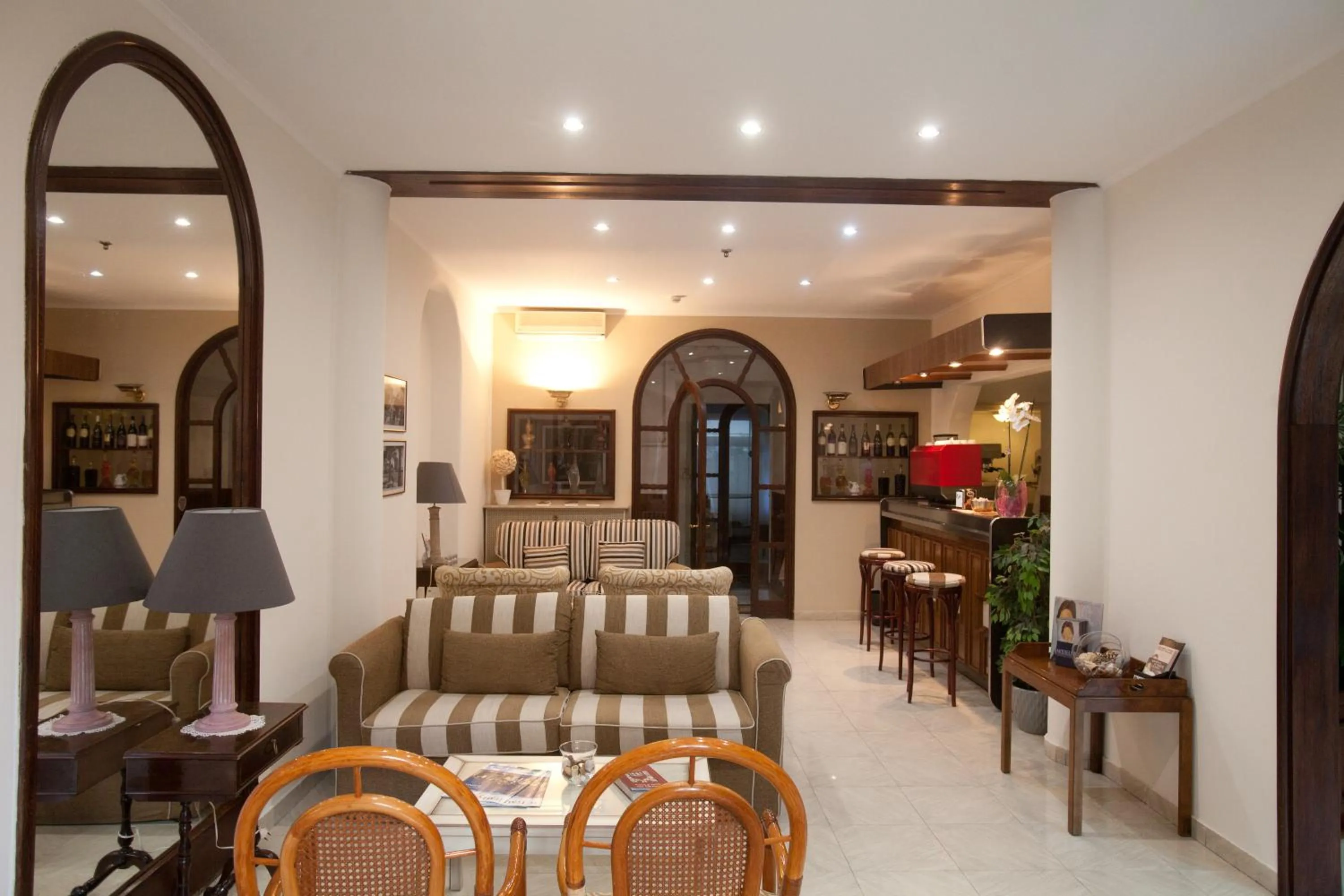 Lounge or bar in Hotel Giulio Cesare