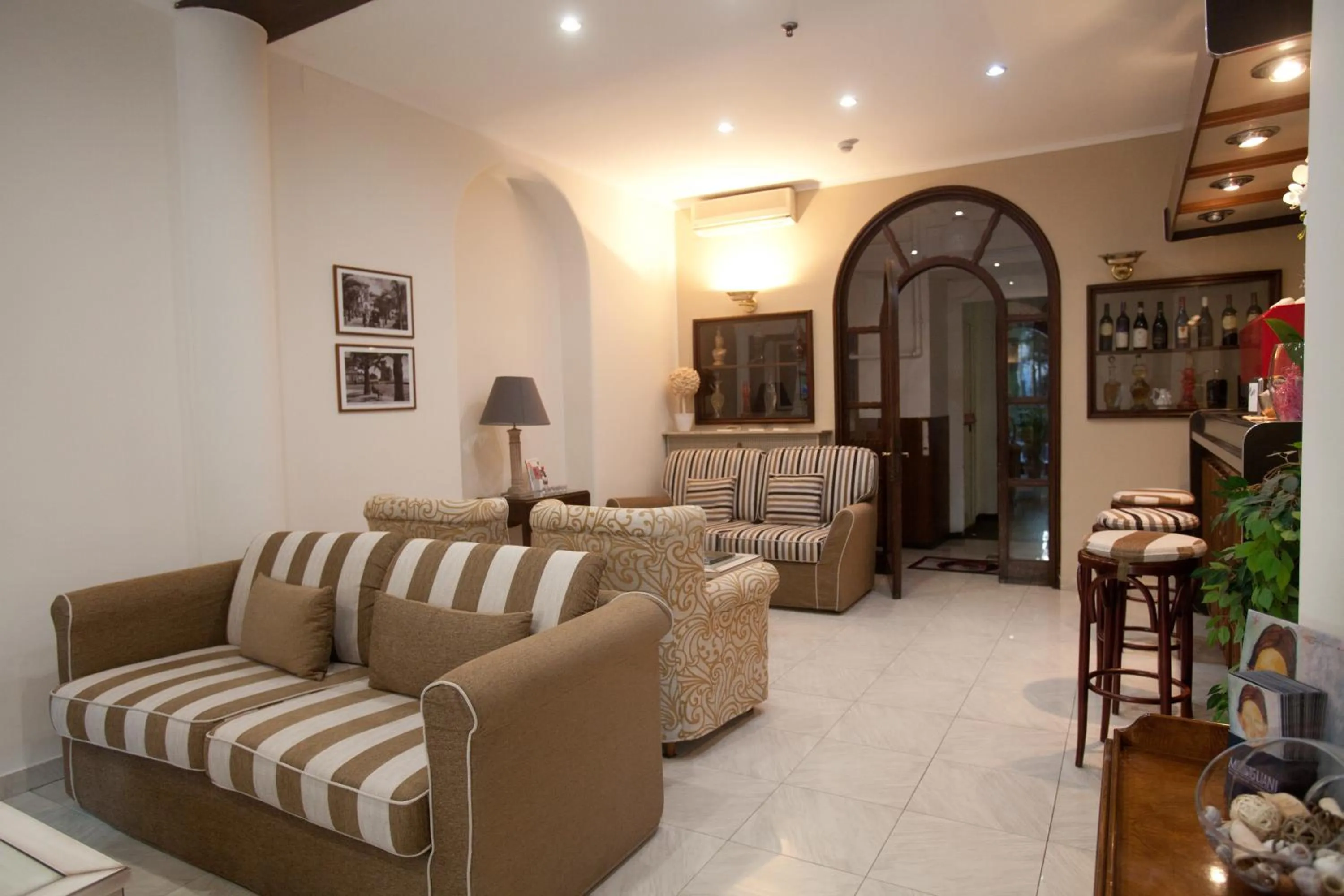 Lounge or bar in Hotel Giulio Cesare