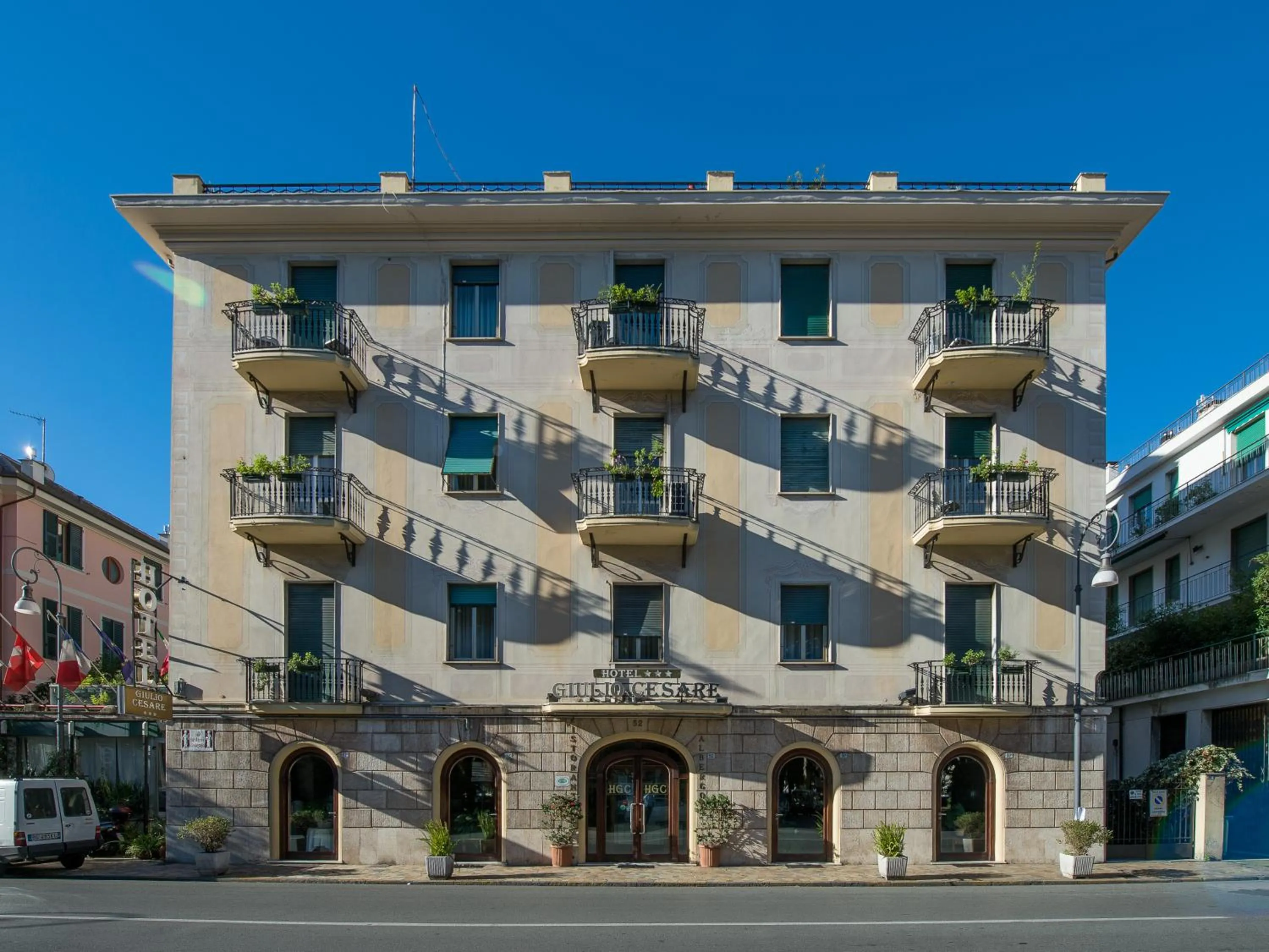 Facade/entrance in Hotel Giulio Cesare