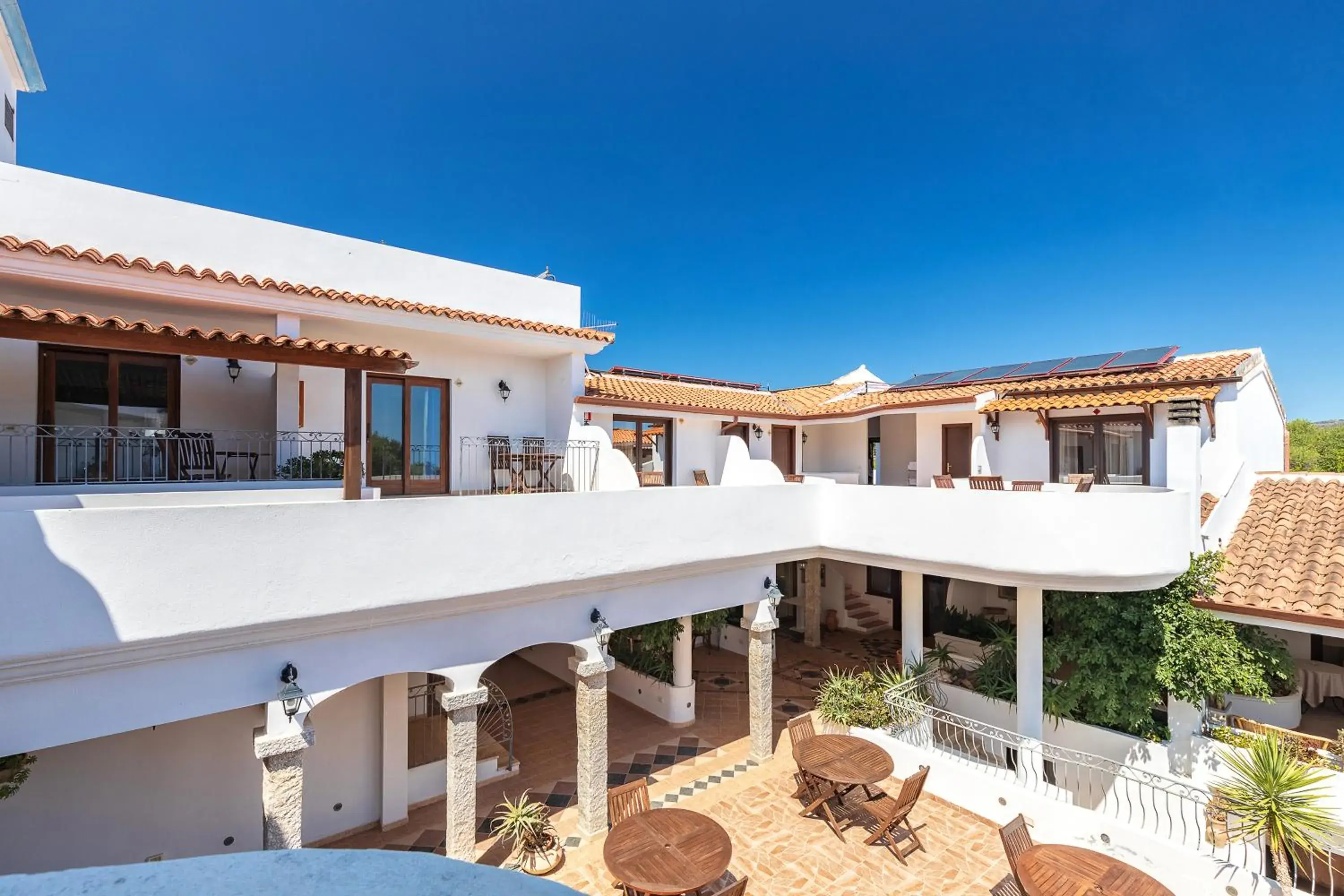 Property building in Hotel Bonsai Property building in Hotel Bonsai