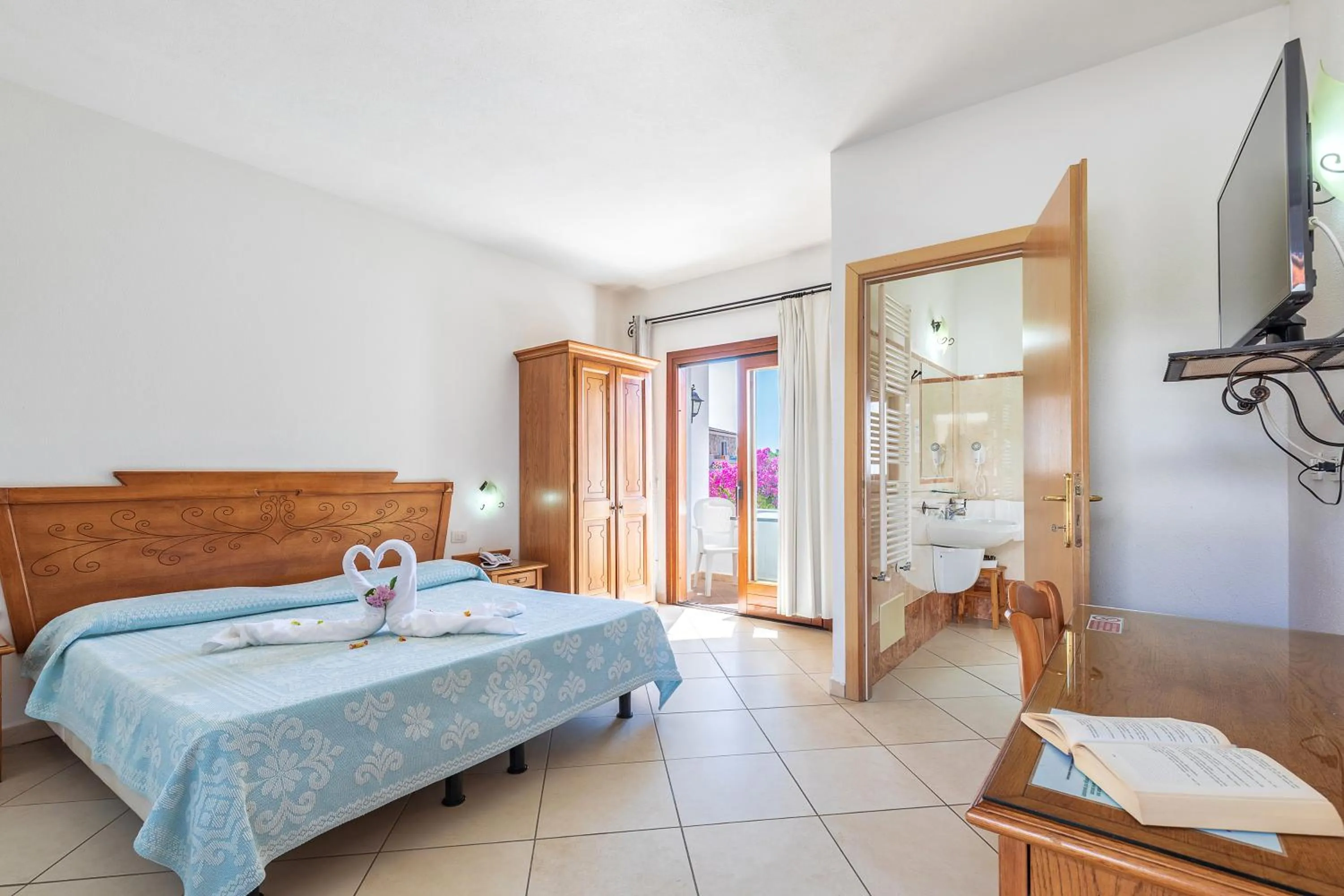 Photo of the whole room, Bed in Hotel Bonsai