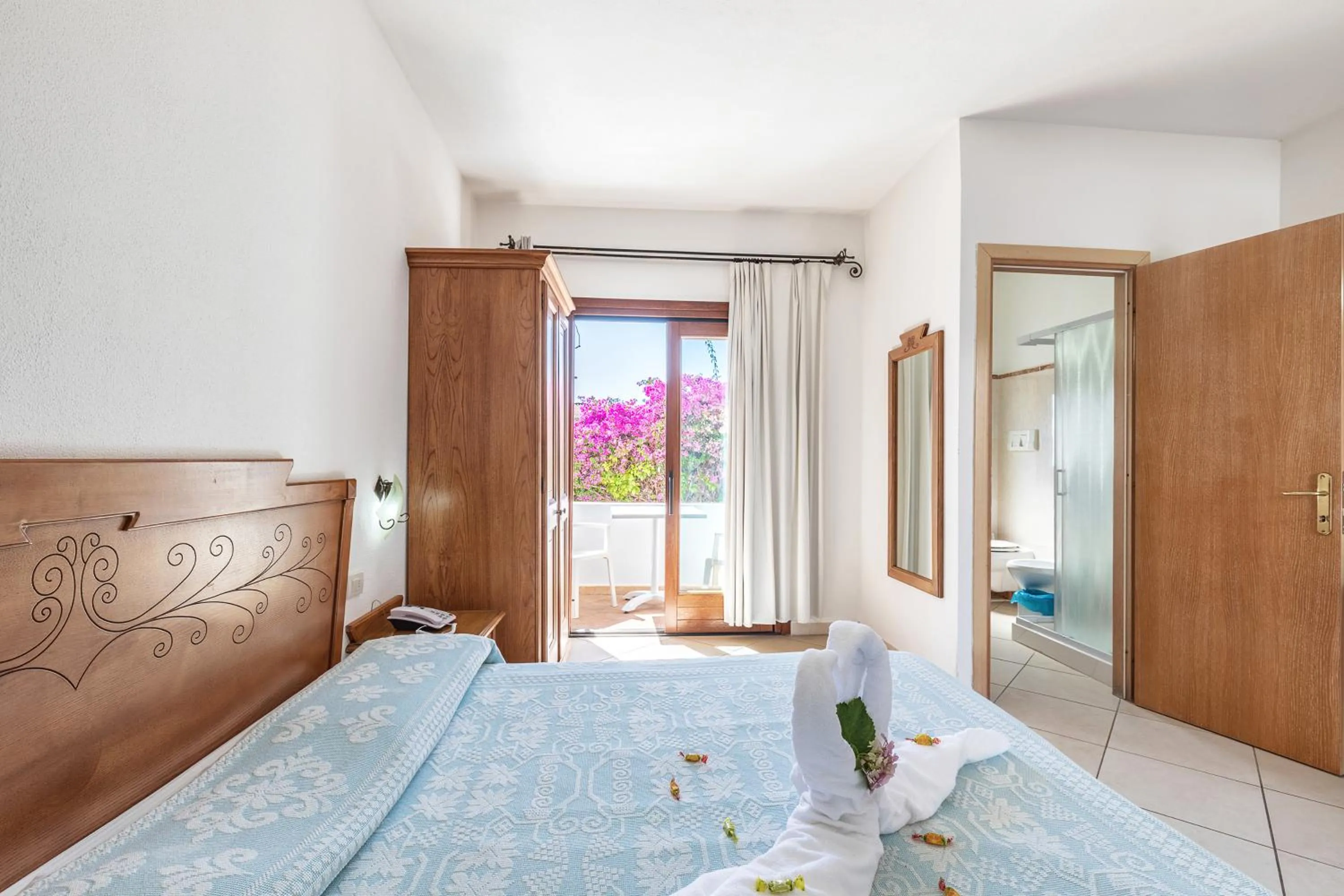 Photo of the whole room, Bed in Hotel Bonsai