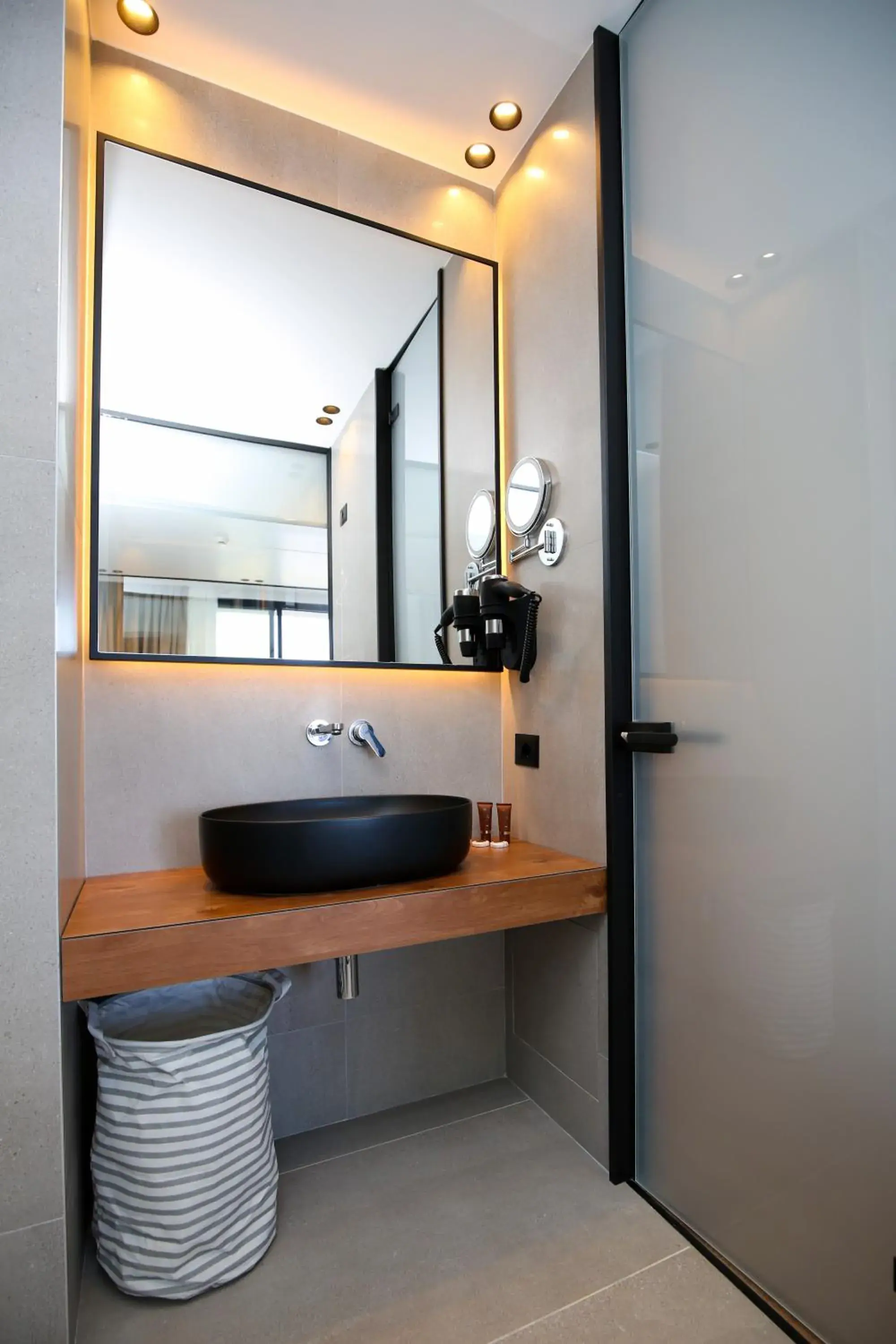 Double or Twin Room with Balcony and Side Sea View in Nobus Hotel & Spa Double or Twin Room with Balcony and Side Sea View in Nobus Hotel & Spa