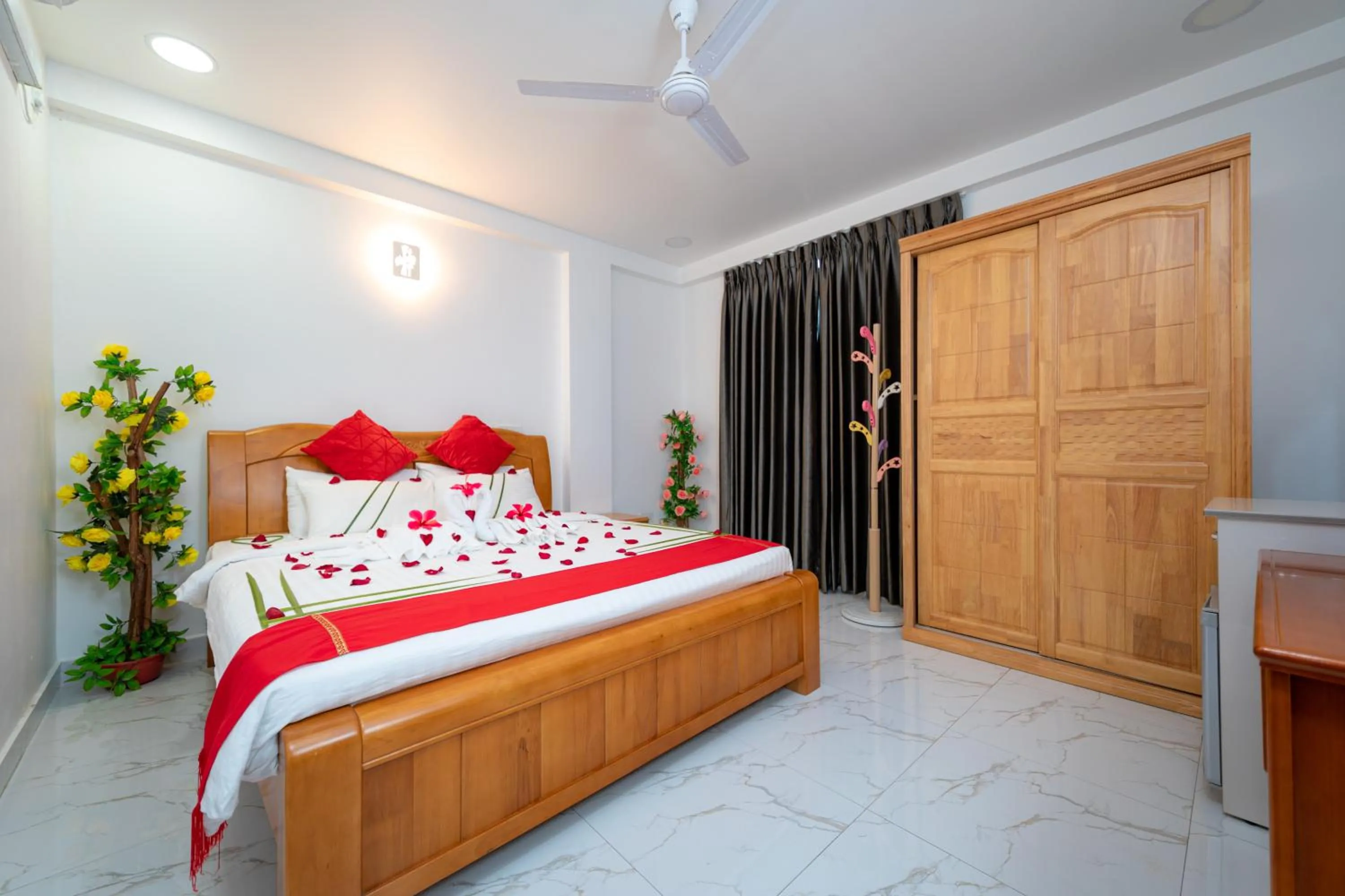 hair dresser, Bed in White Beach Holiday at Hulhumale'