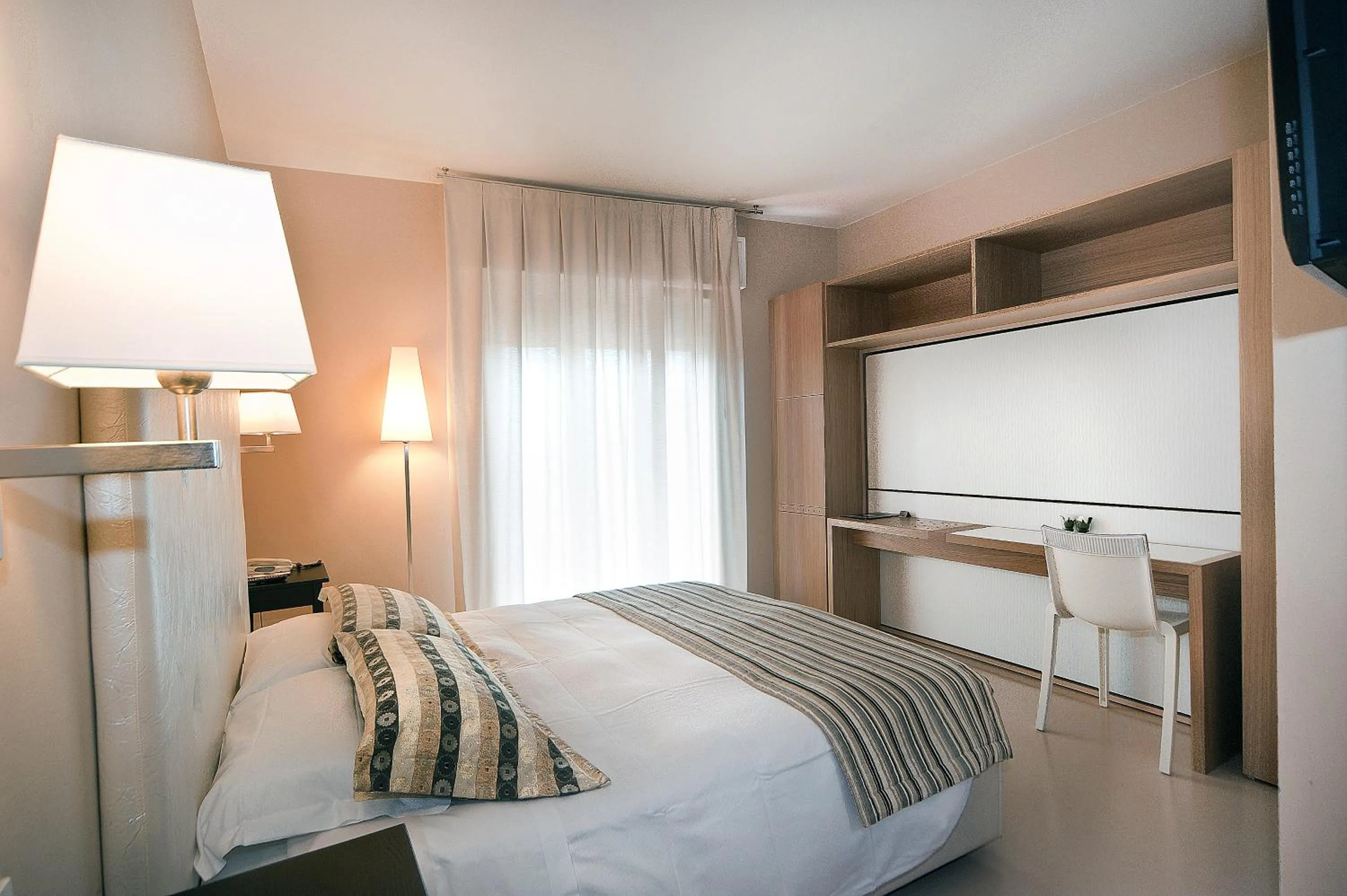 Bedroom, Bed in Hotel Carla