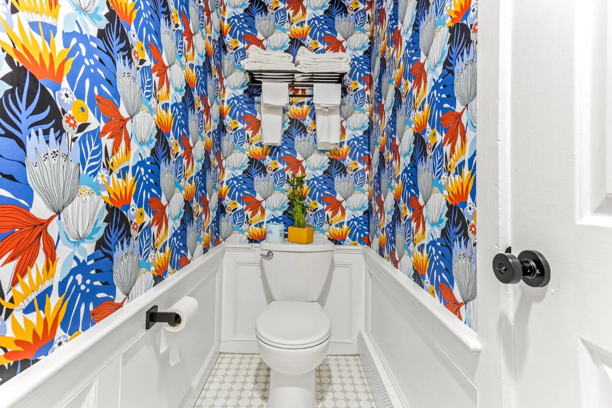 Toilet in The Crest - Hampton Beach