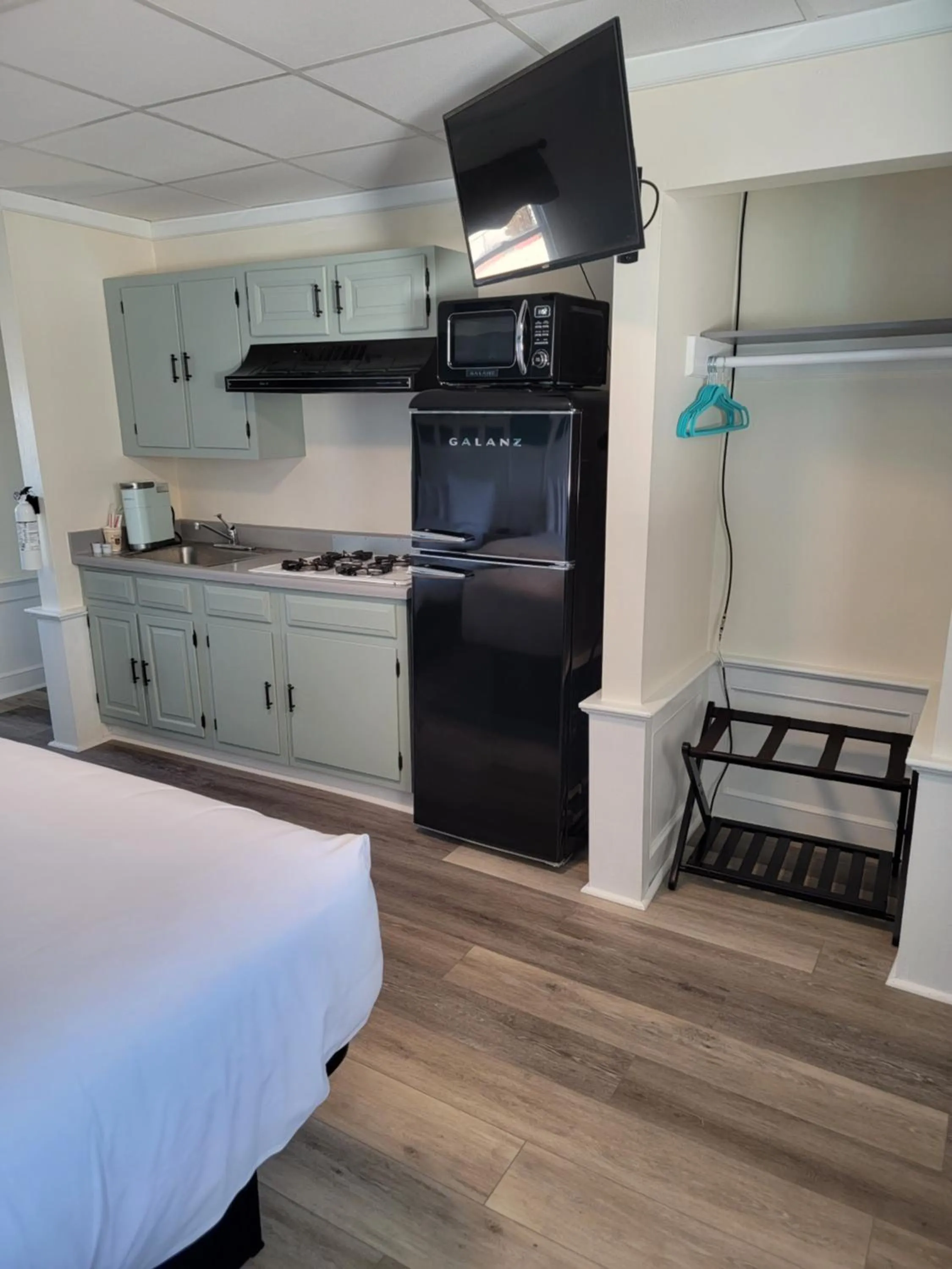 Kitchen or kitchenette in The Crest - Hampton Beach