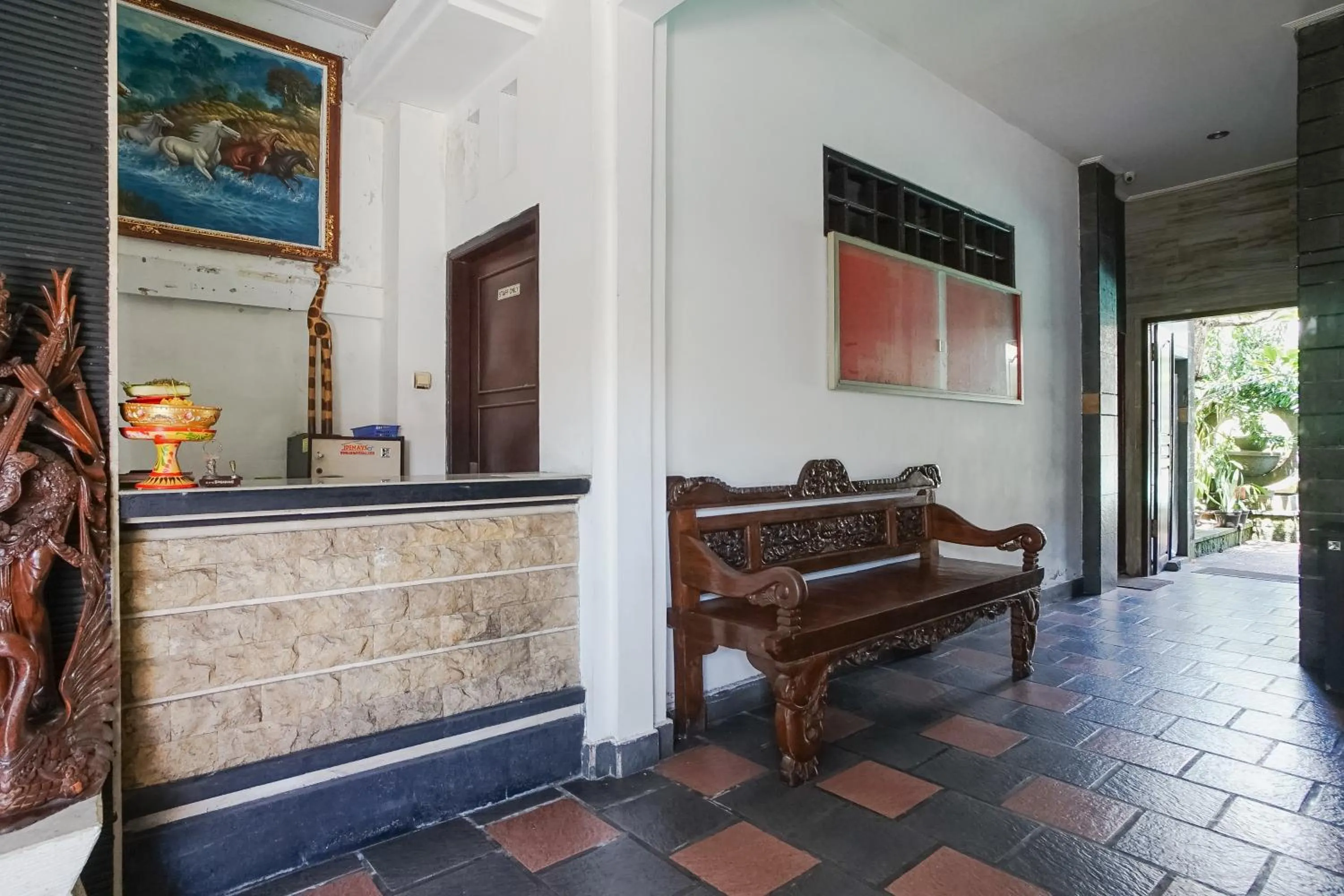 Lobby or reception in DENAYS GUESTHOUSE JIMBARAN