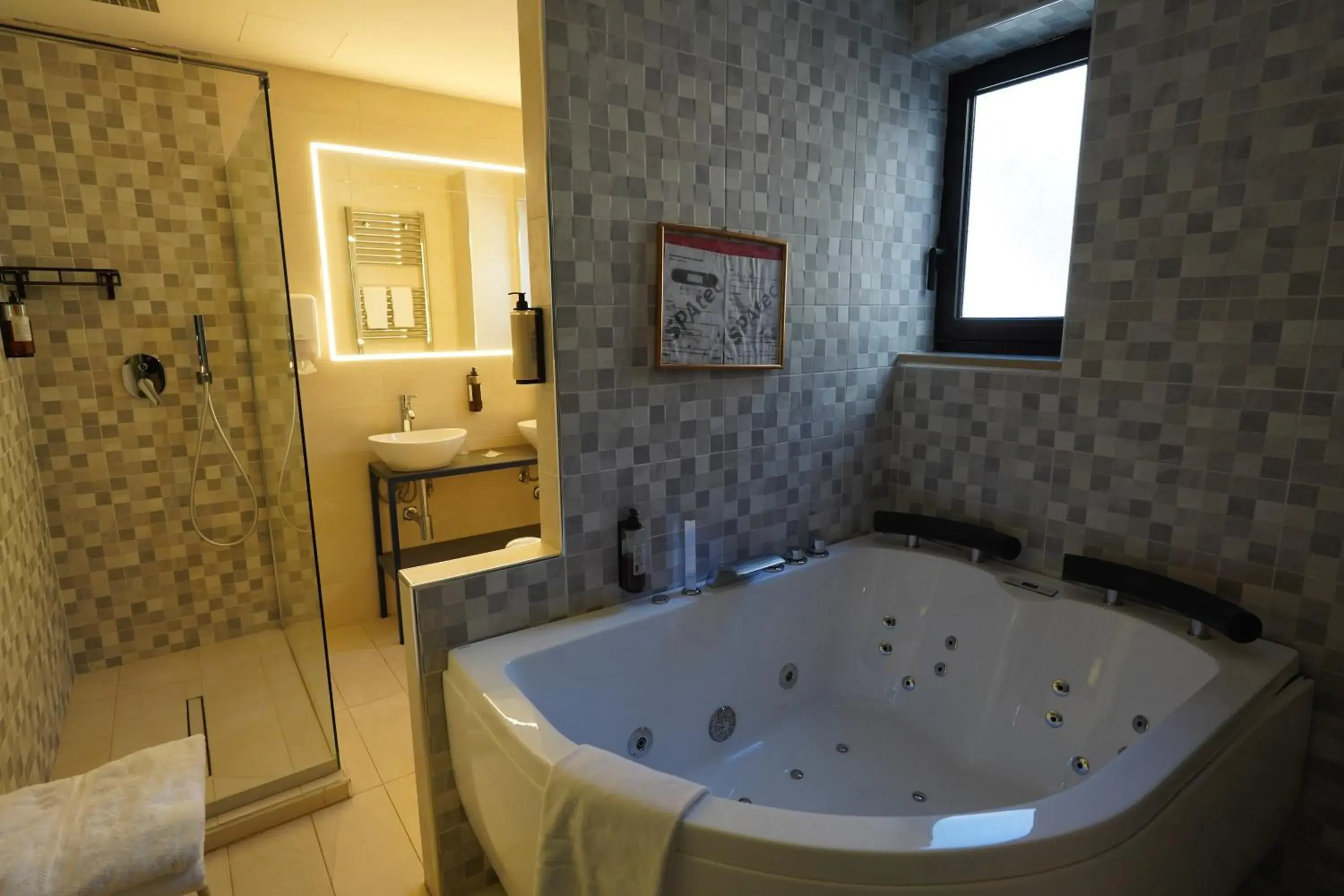 Deluxe Suite with Spa Bath in Grand hotel irpinia & Family SPA Deluxe Suite with Spa Bath in Grand hotel irpinia & Family SPA
