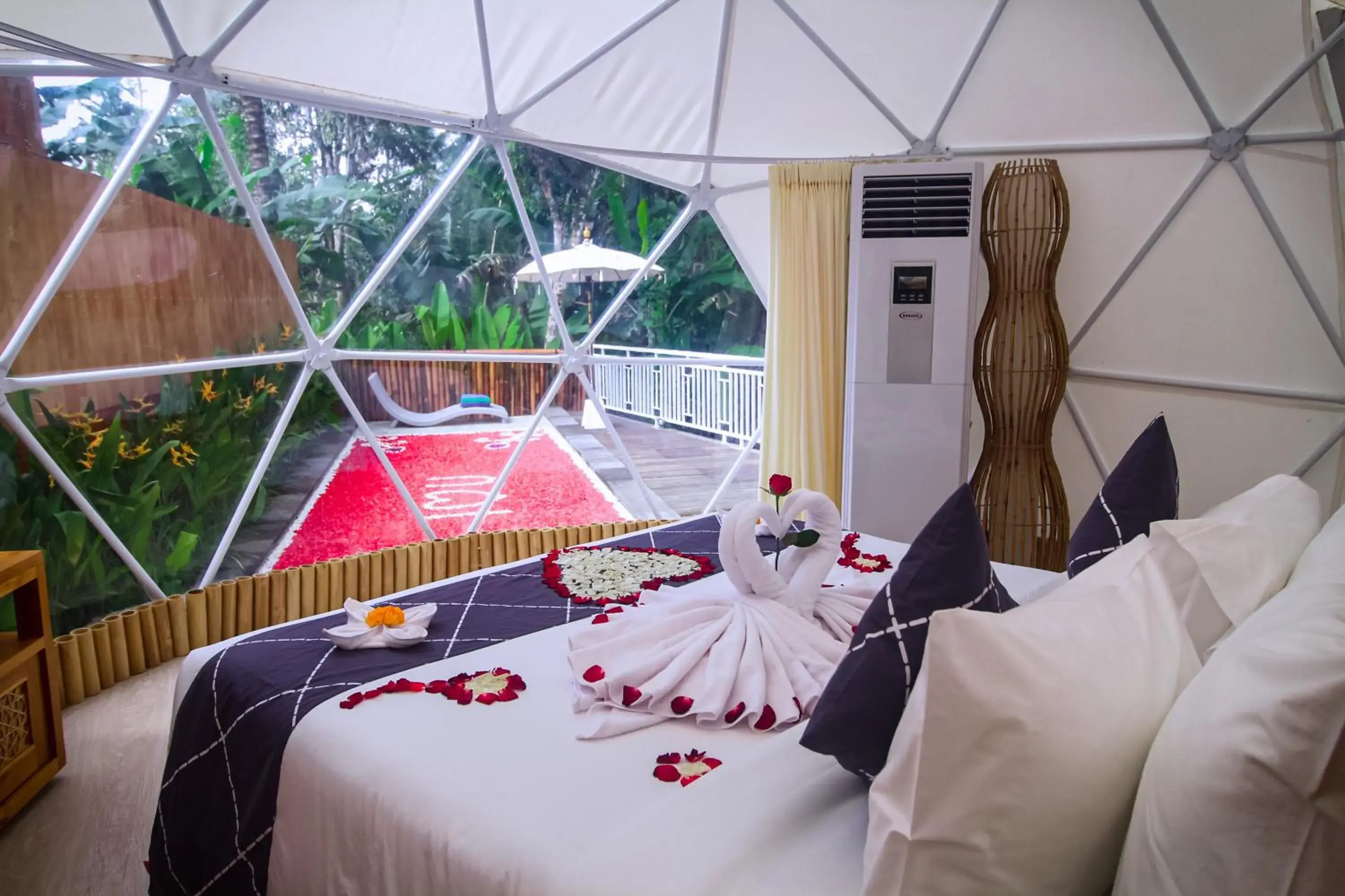 Luxury Glamping with Pool in Triyana Resort and Glamping Luxury Glamping with Pool in Triyana Resort and Glamping