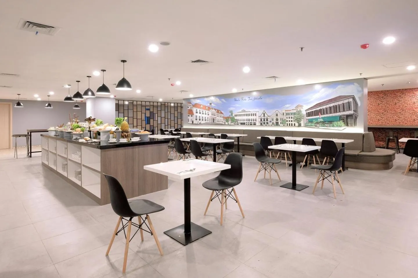 Restaurant/places to eat in Azana Style Hotel Bandara Jakarta