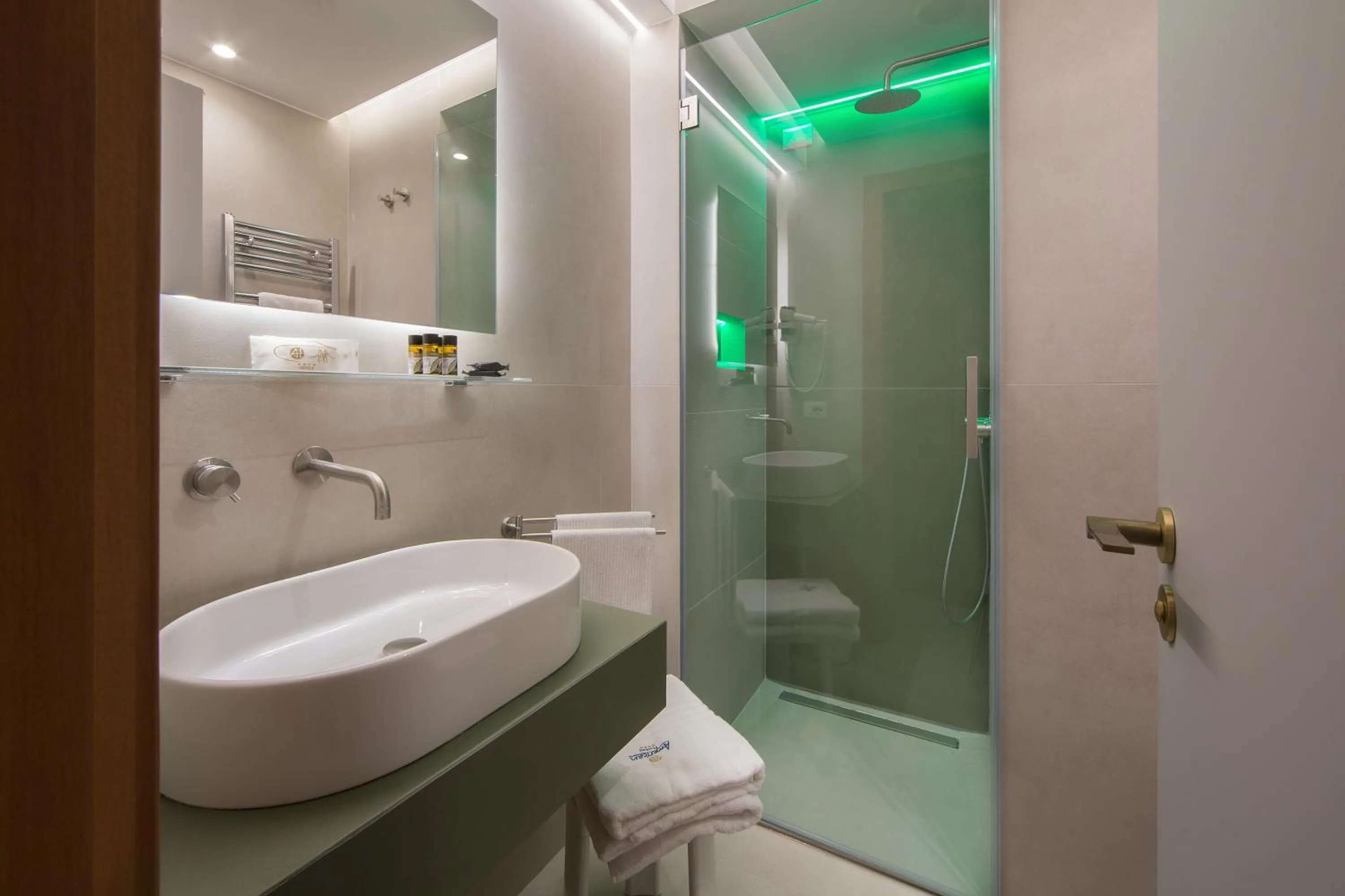 Bathroom in Montespina Park Hotel