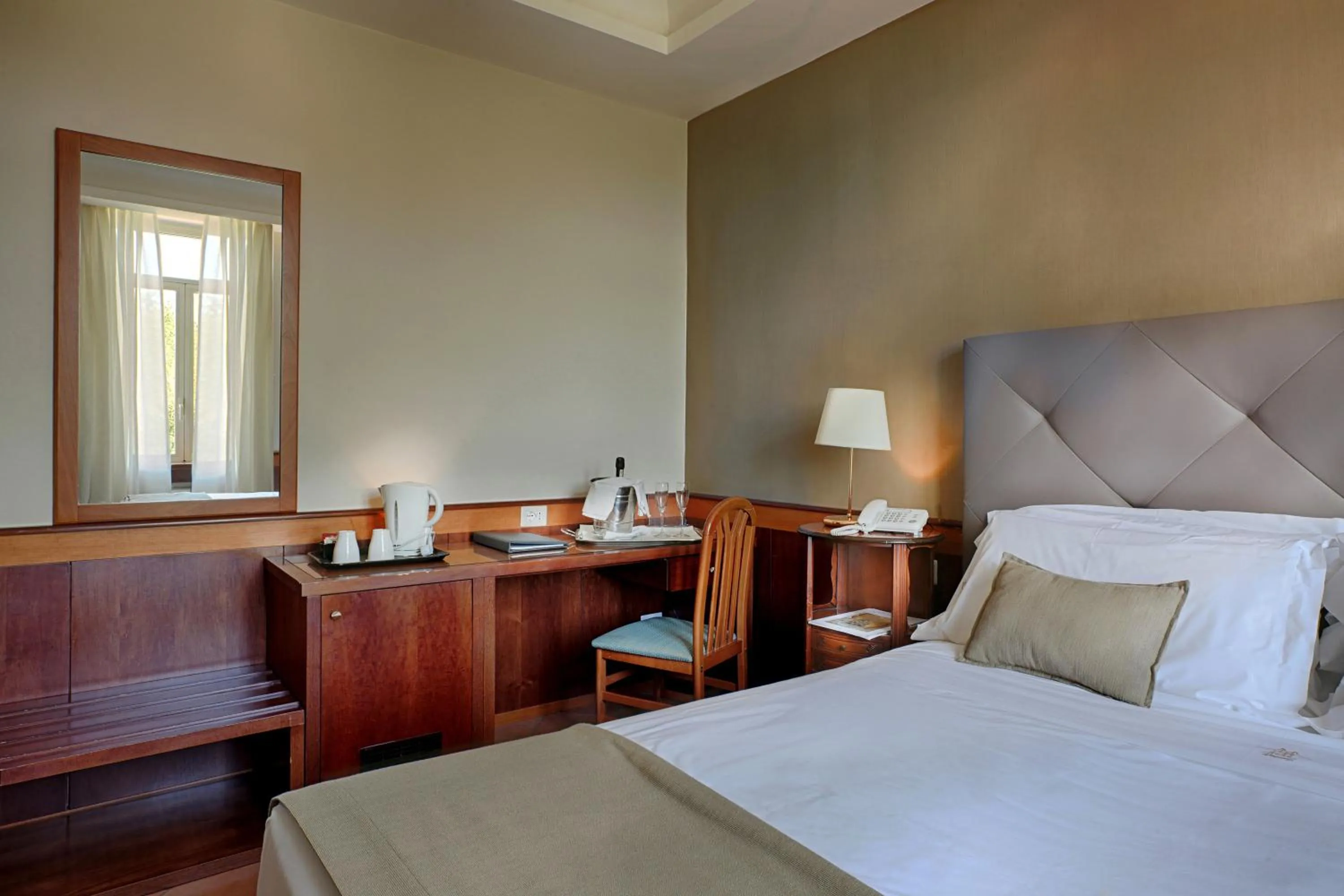 Photo of the whole room, Bed in Montespina Park Hotel