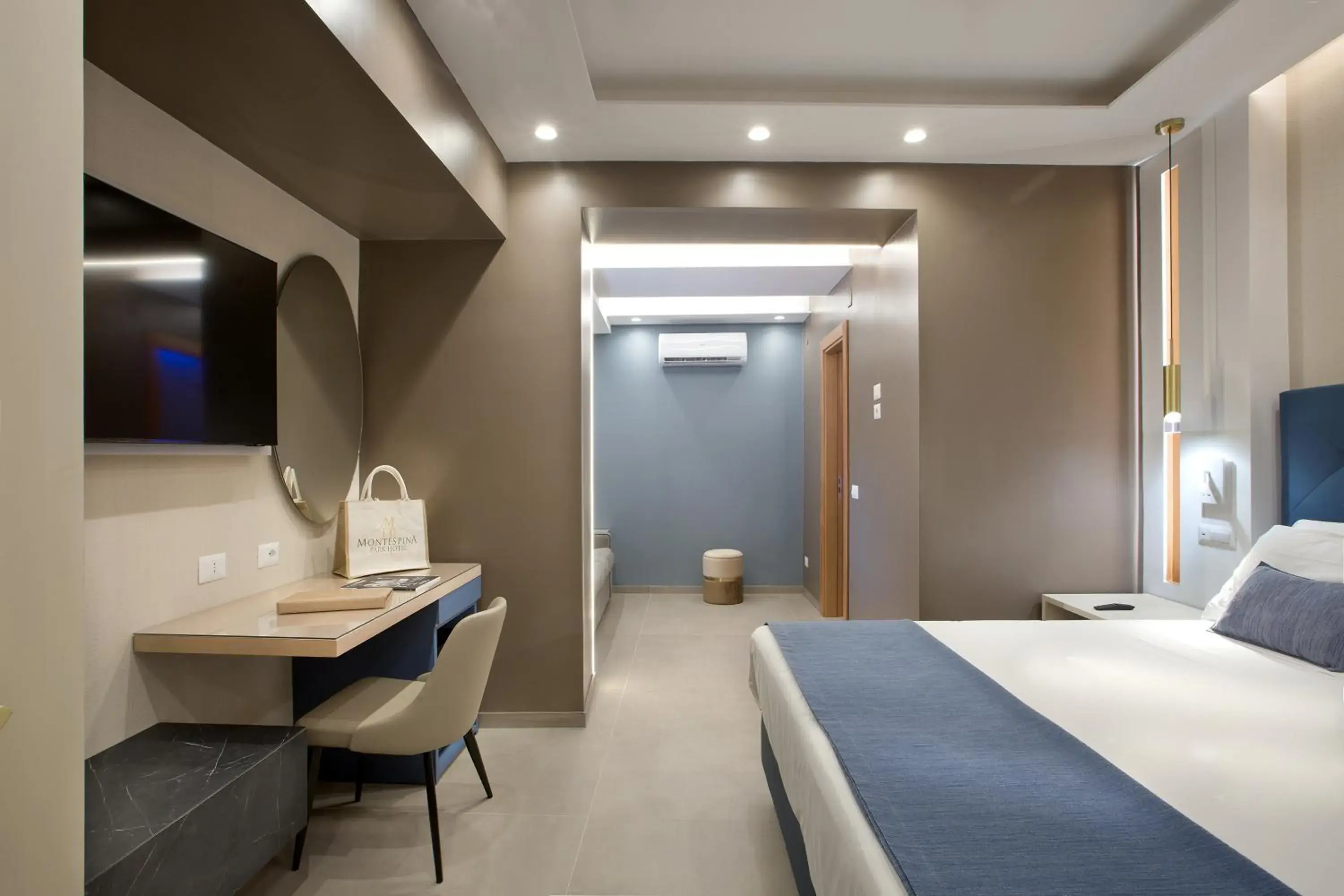 Photo of the whole room, Bed in Montespina Park Hotel Photo of the whole room, Bed in Montespina Park Hotel