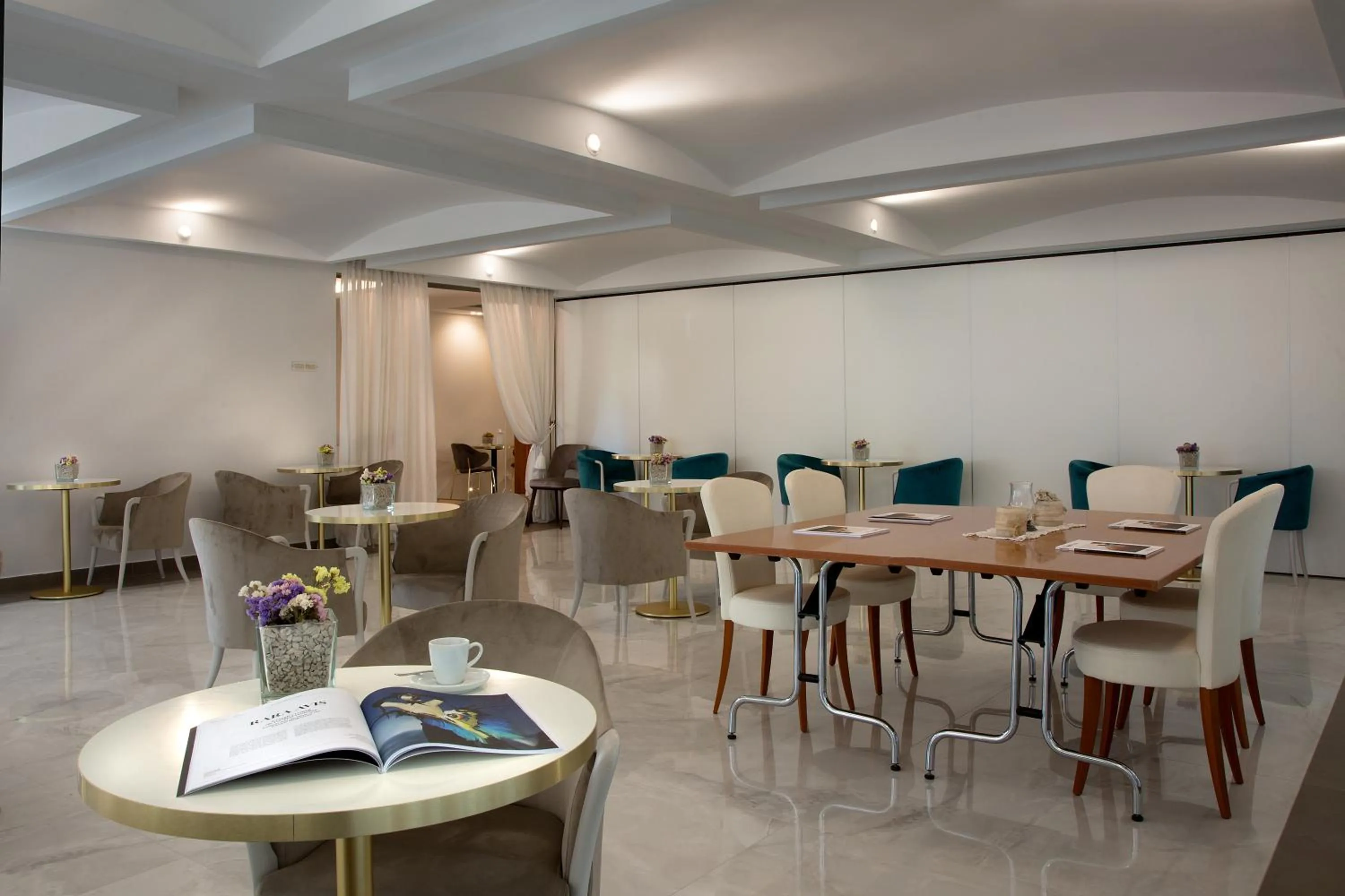 Lounge or bar in Montespina Park Hotel