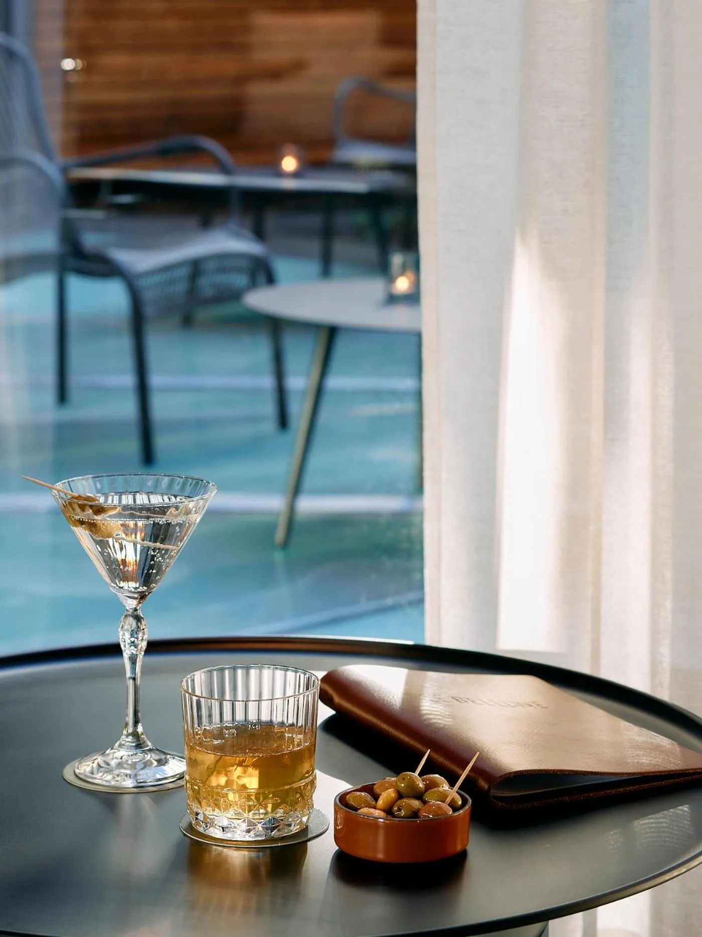 Lounge or bar in Le Bellune Paris