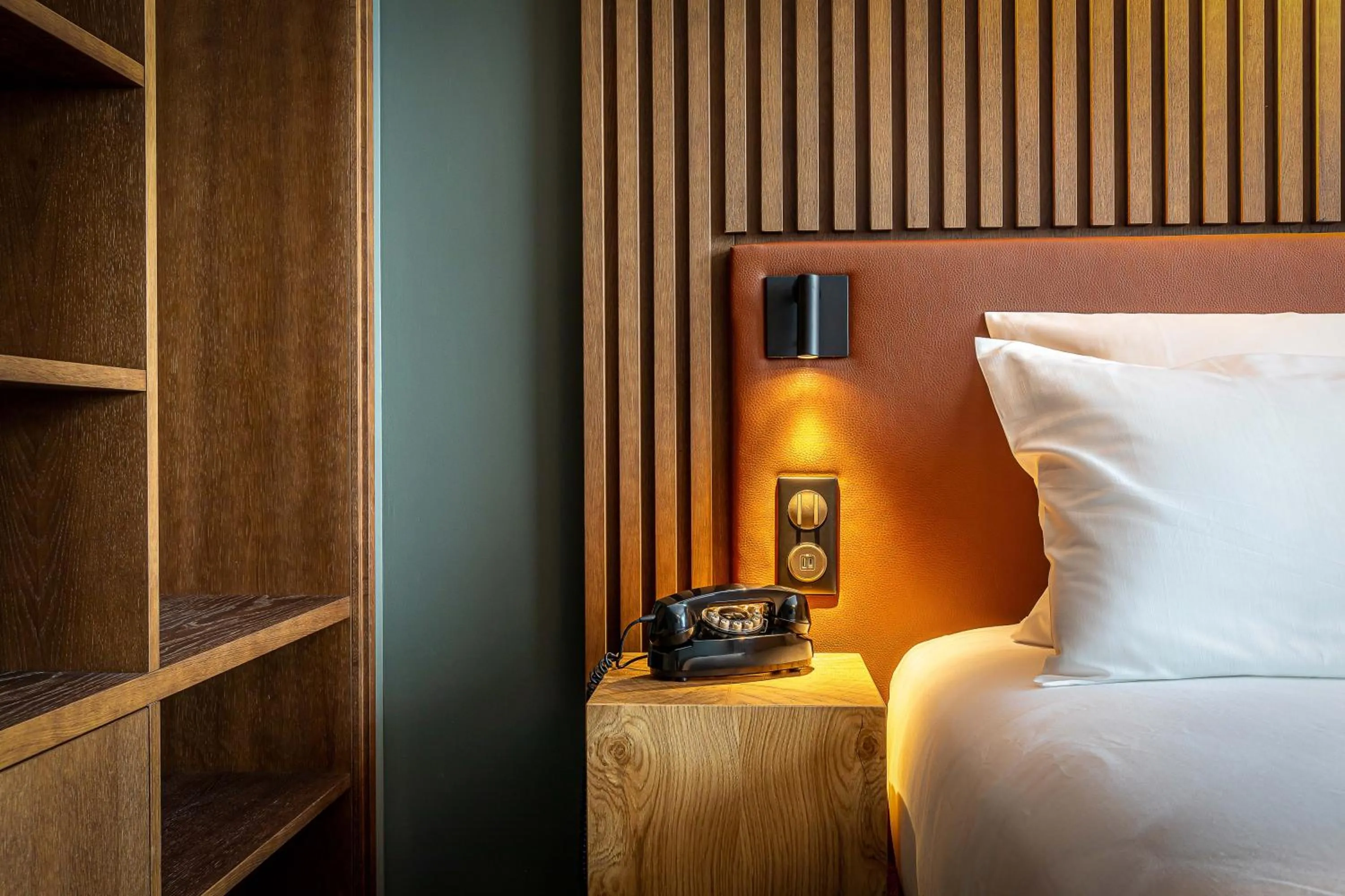 Bed in Le Bellune Paris