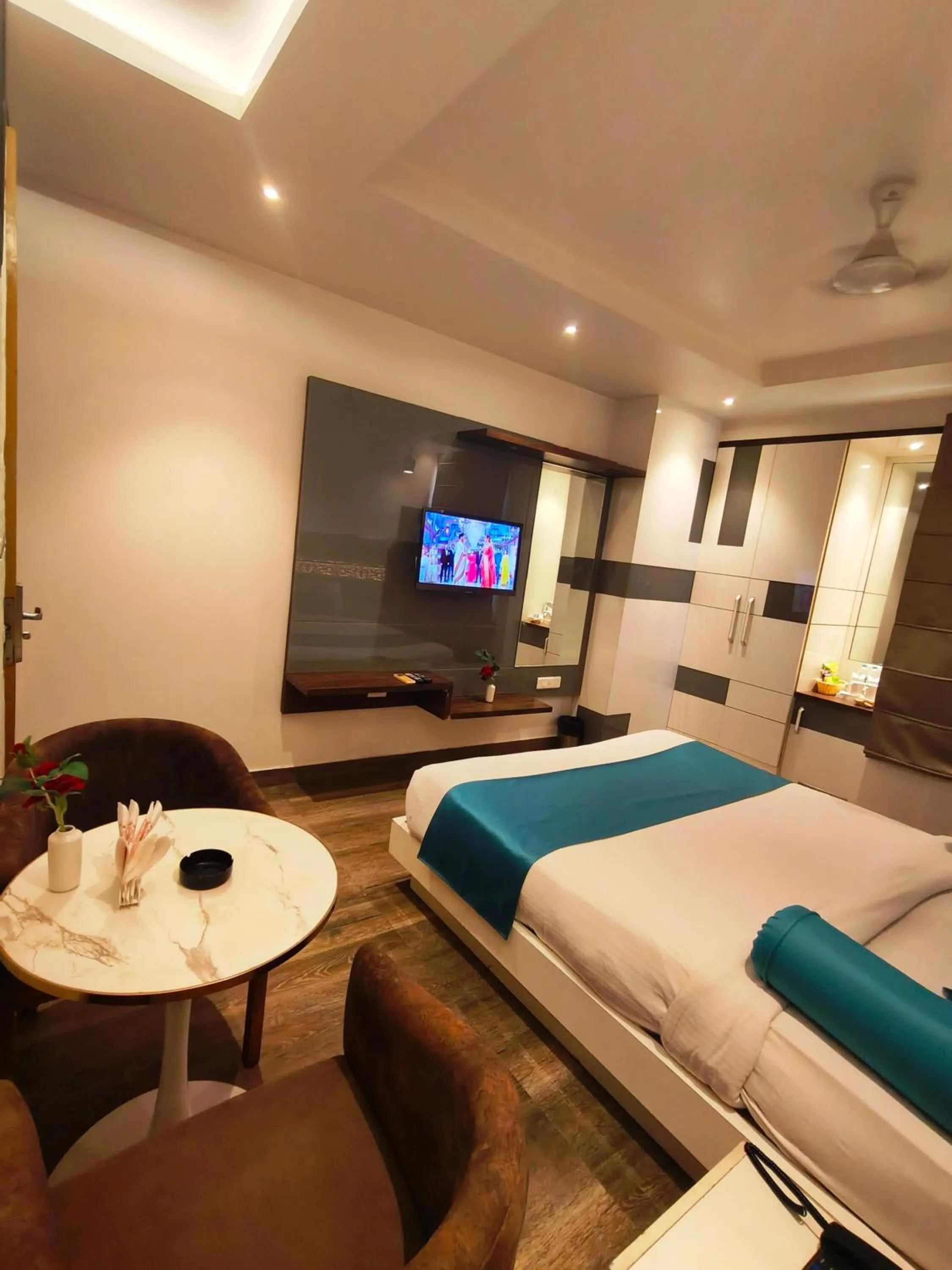 Bed in Hotel Gurveer Royal