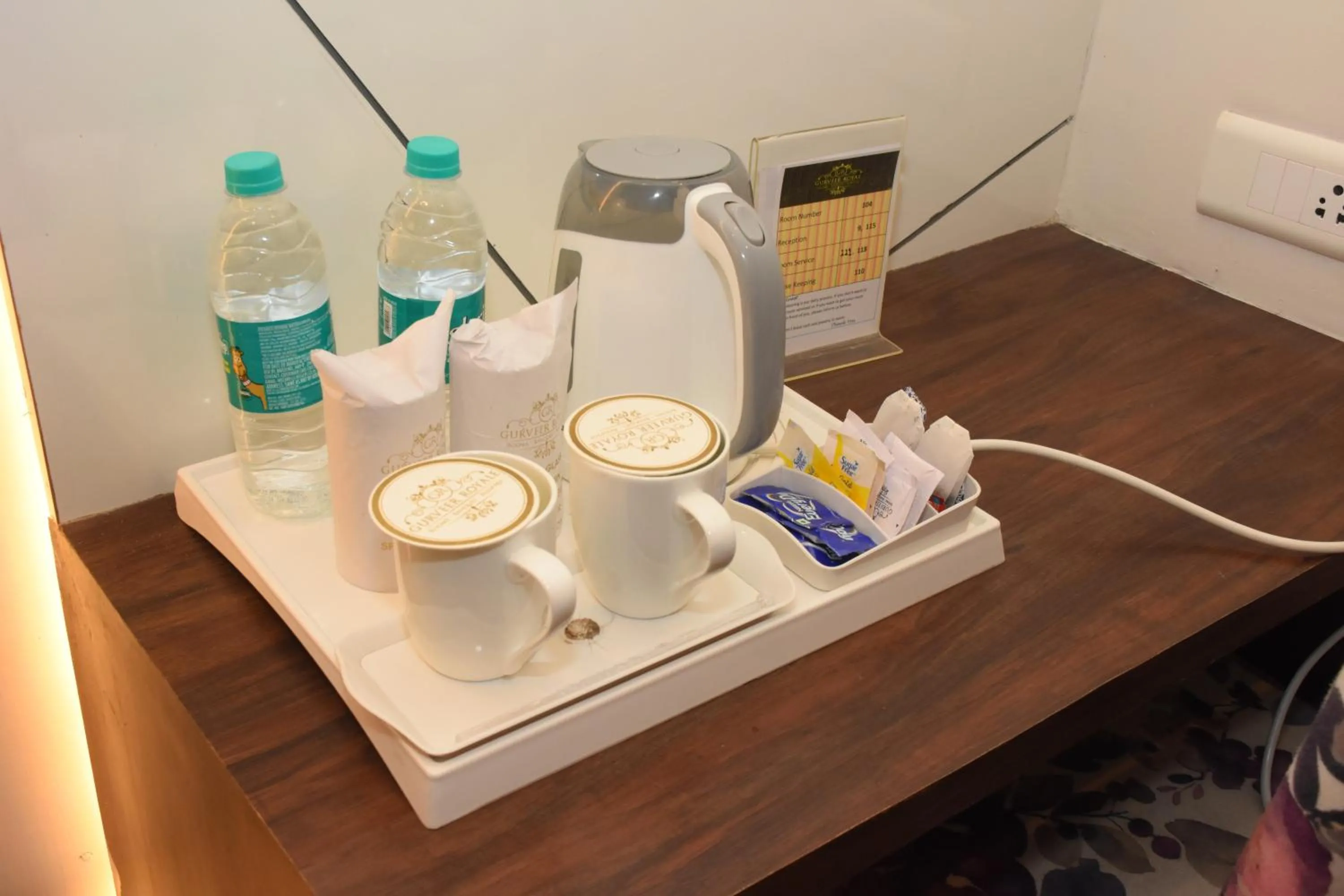 Coffee/tea facilities in Hotel Gurveer Royal