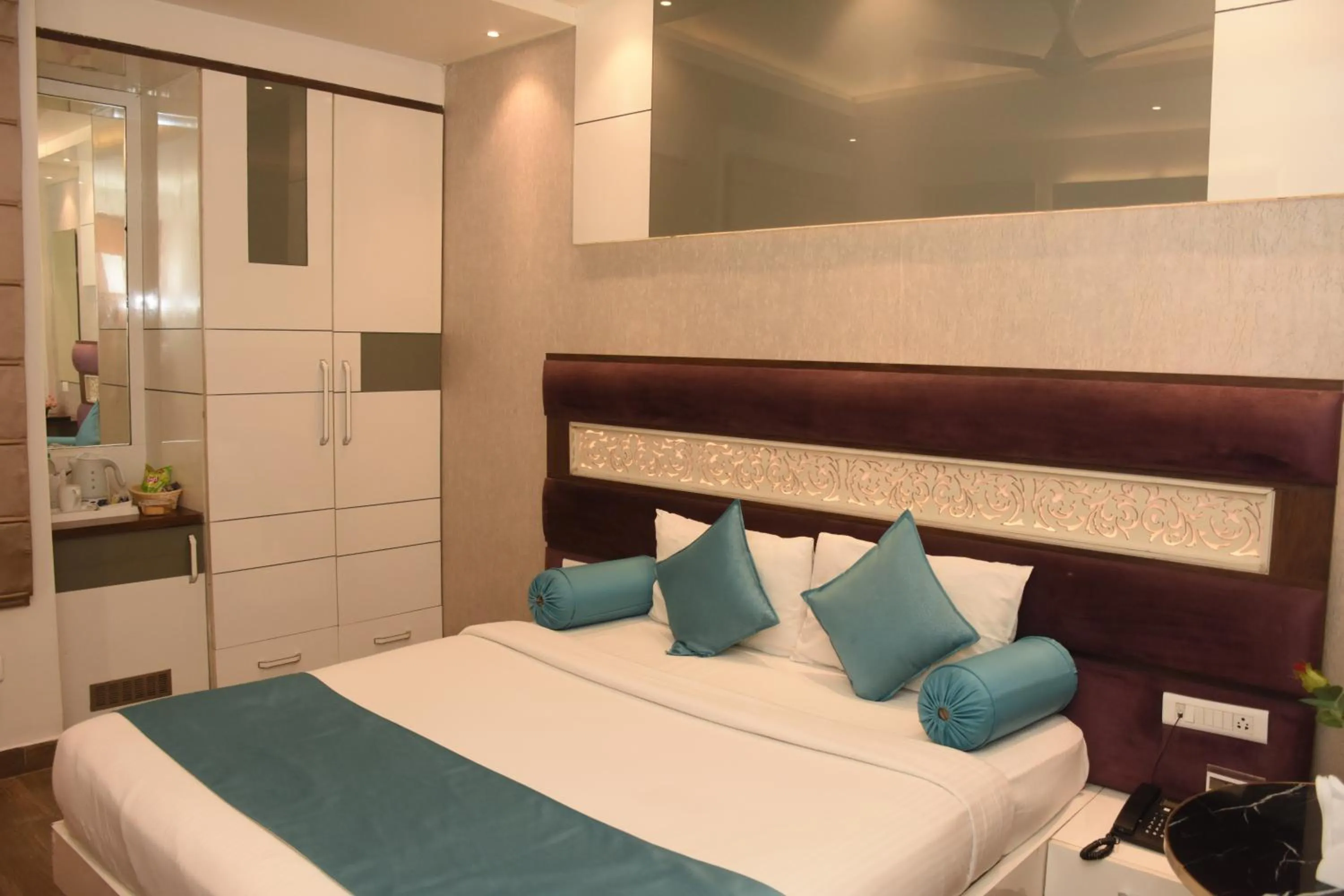 Bed in Hotel Gurveer Royal
