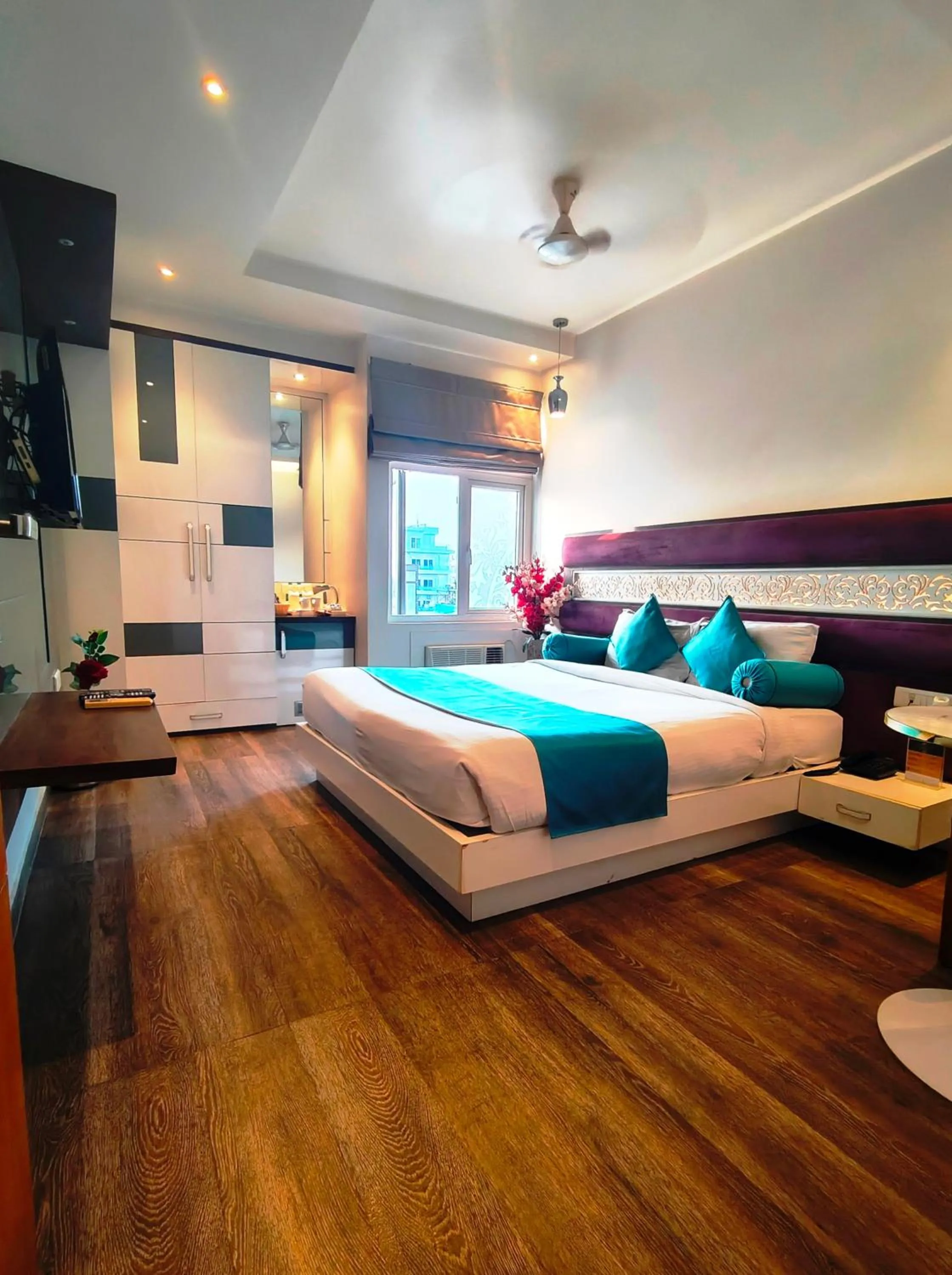 Bed in Hotel Gurveer Royal